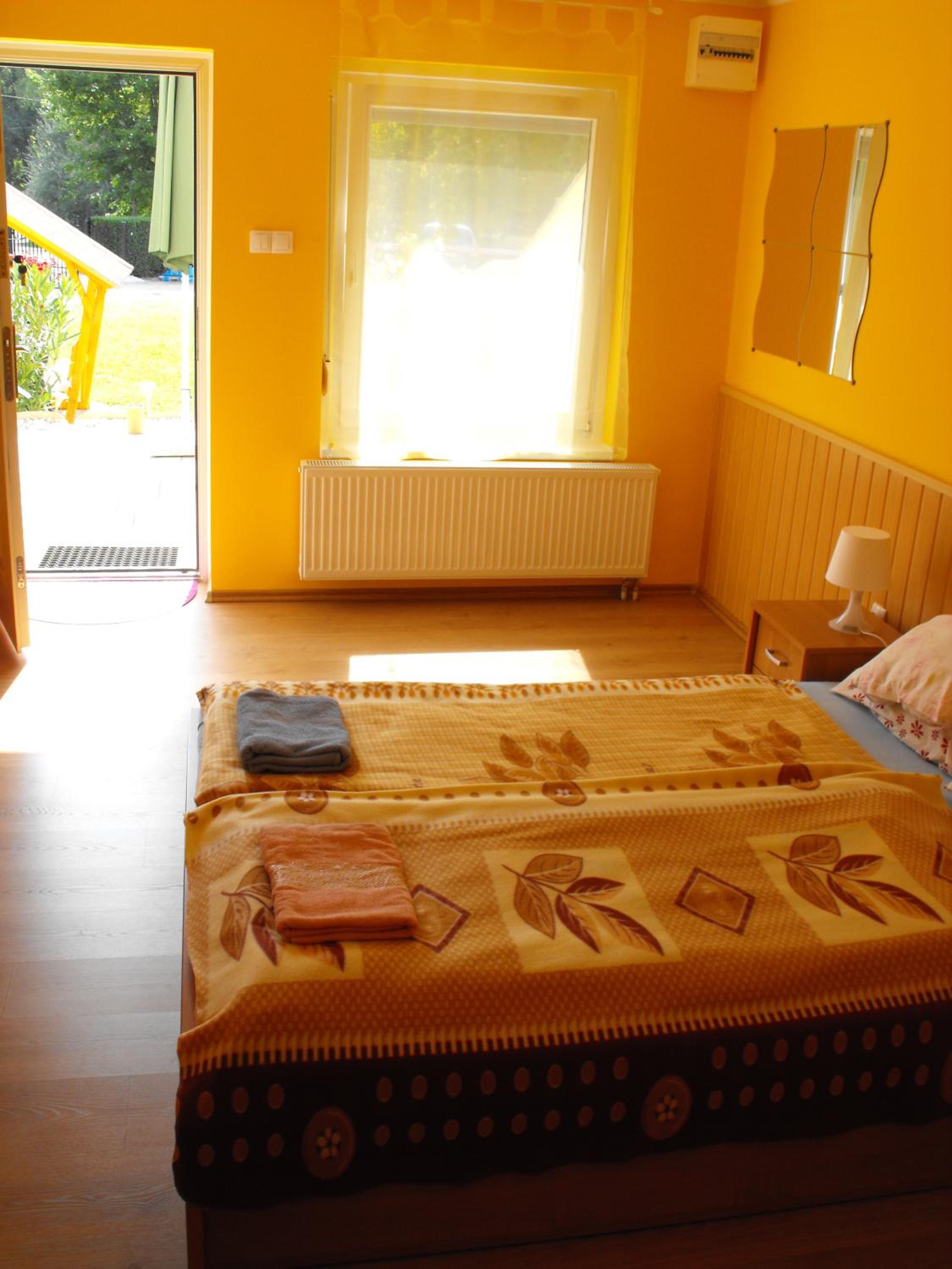 Studio Apartment photo 1