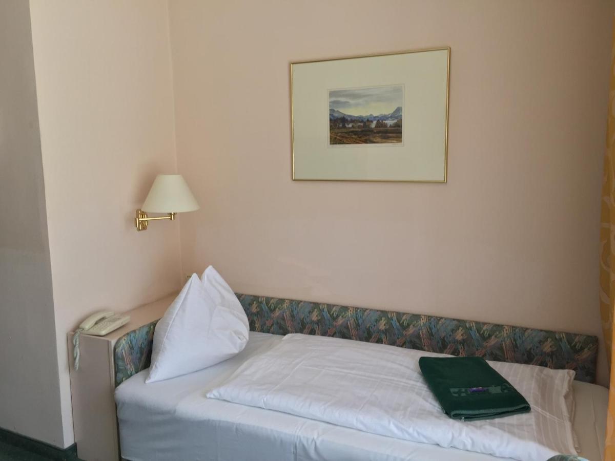 Single Room with Balcony and Park View photo 1