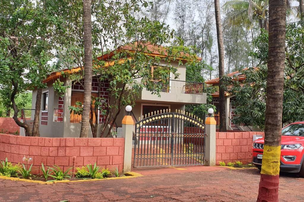 Three-Bedroom Villa photo 2