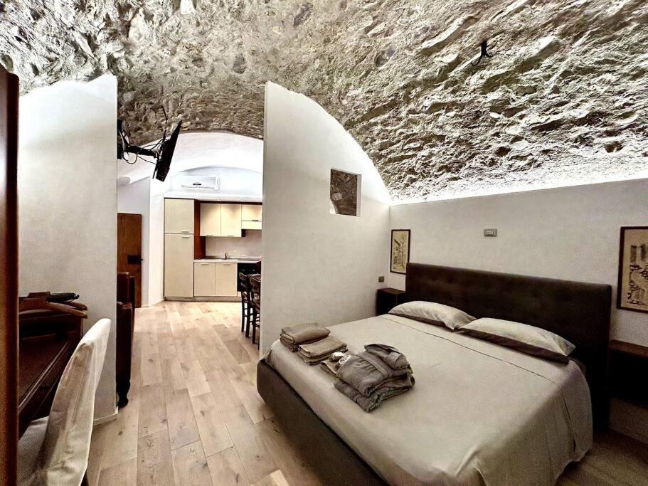 One-Bedroom House photo 1