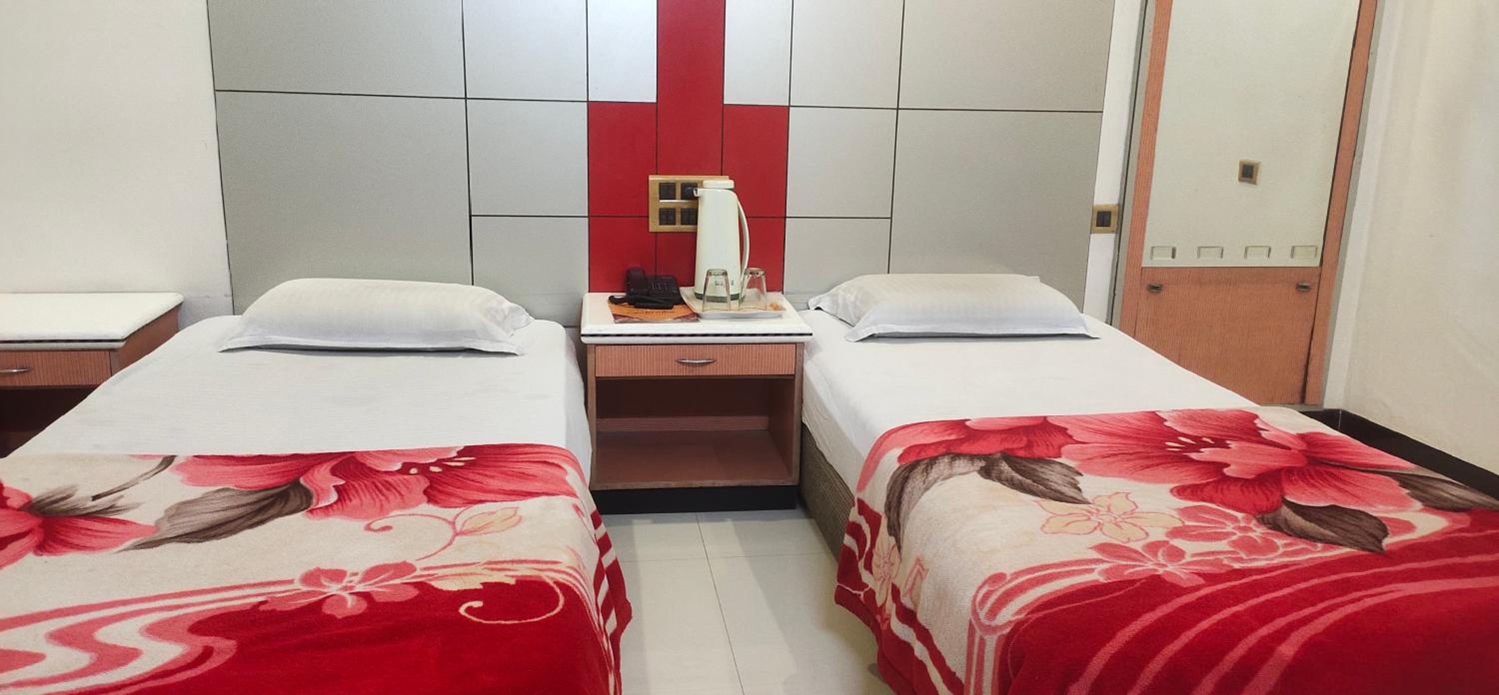 Double Room - Photo 5