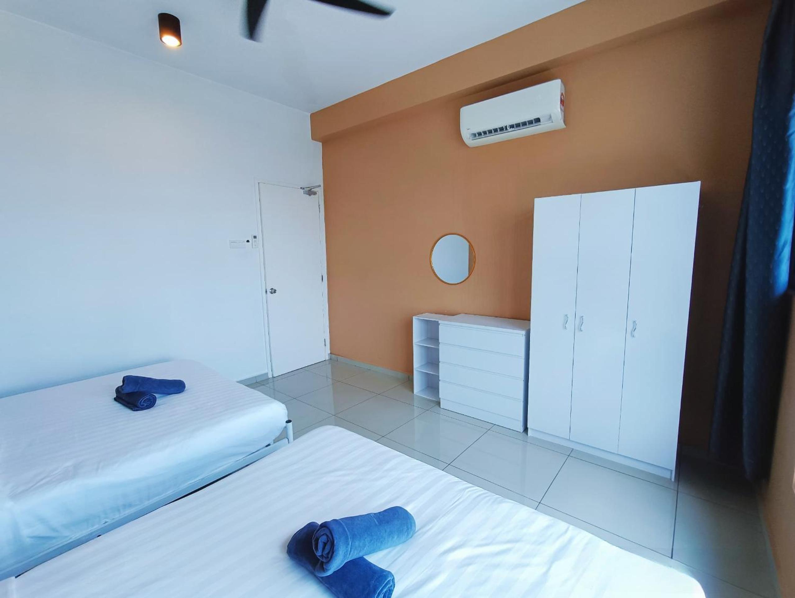 One-Bedroom Apartment - Photo 12