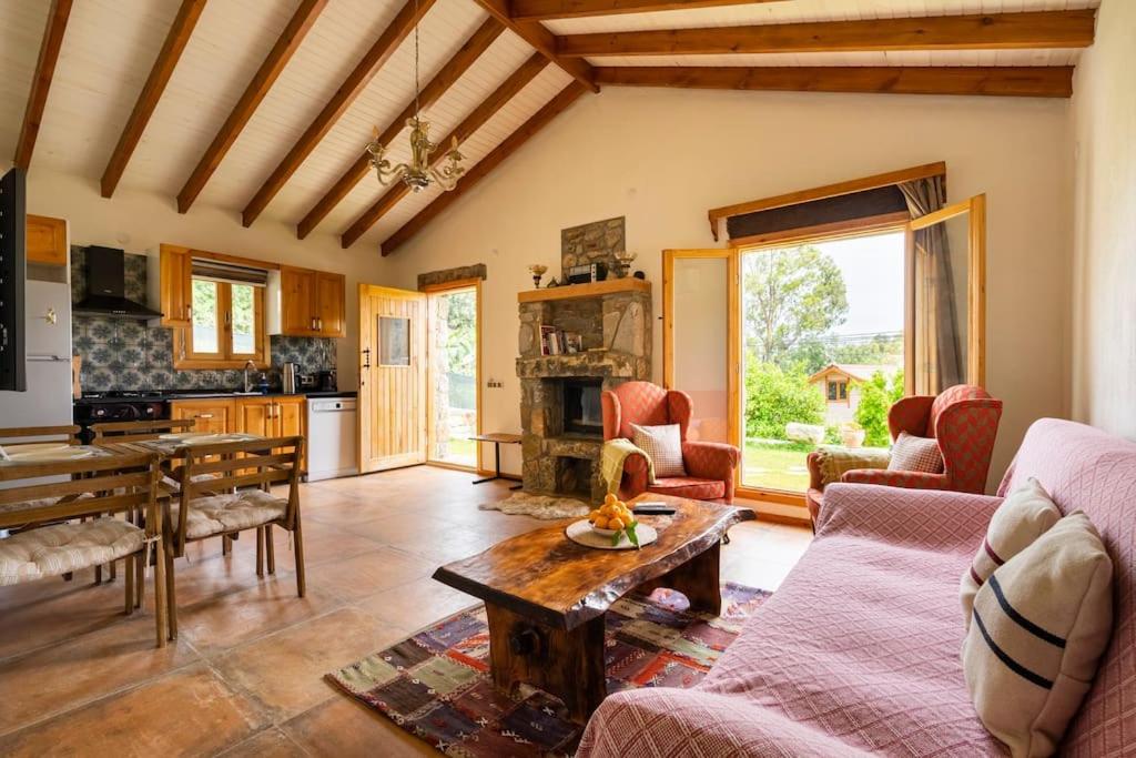 One-Bedroom House photo 1