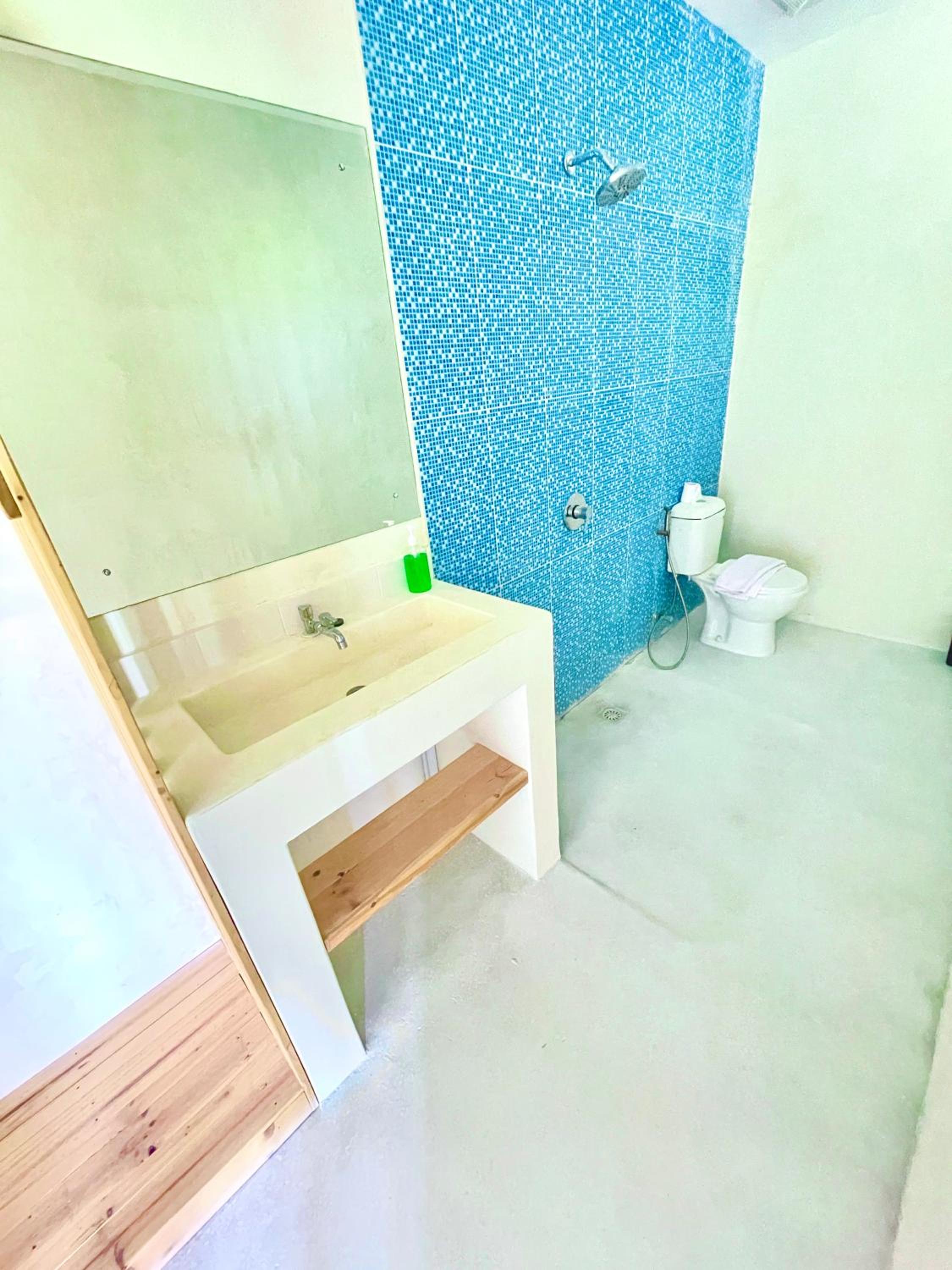 Deluxe King Room photo 2