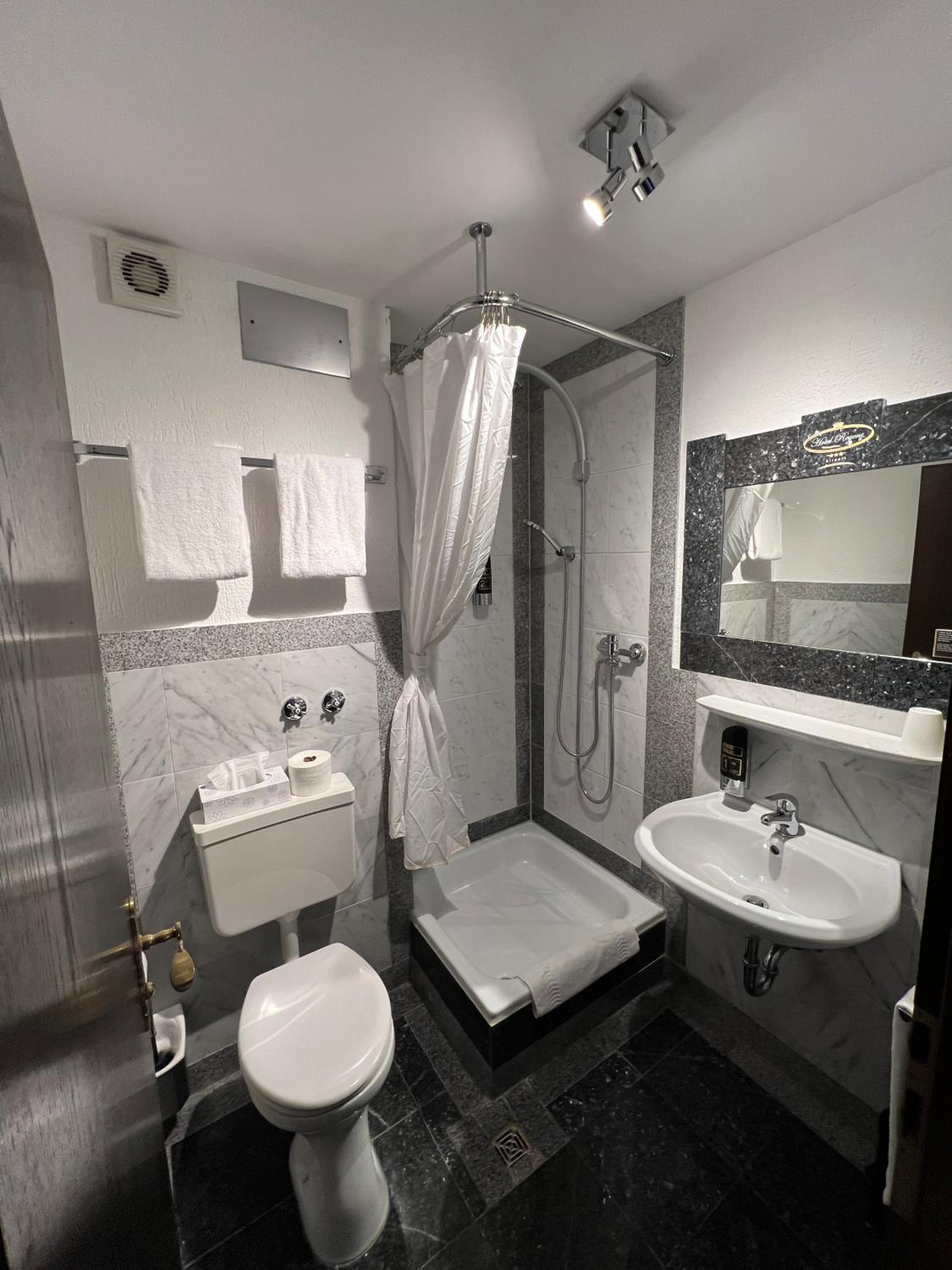 Standard Single Room photo 2