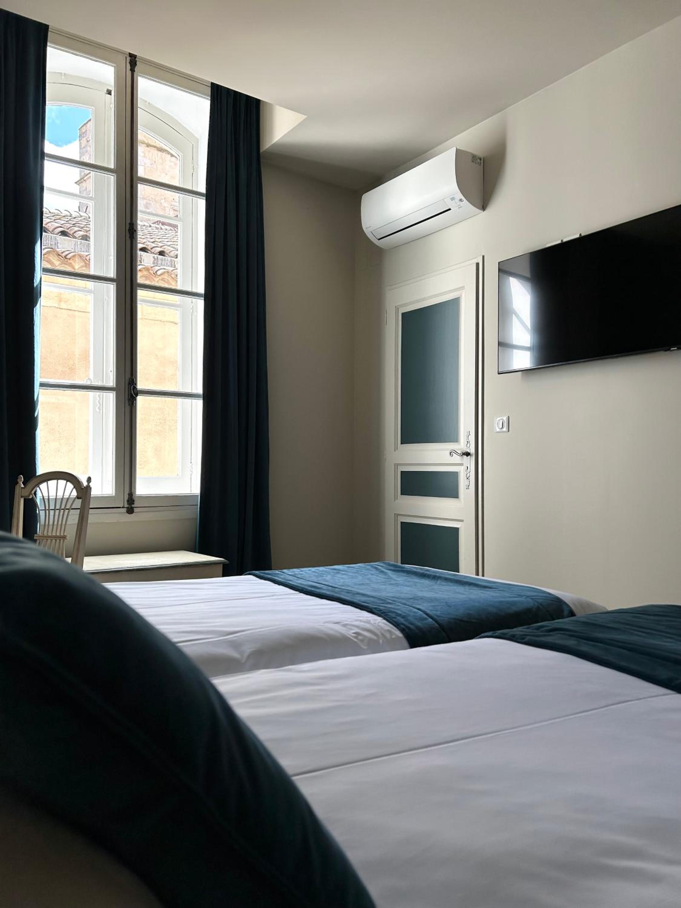 Superior Twin Room - Photo 6