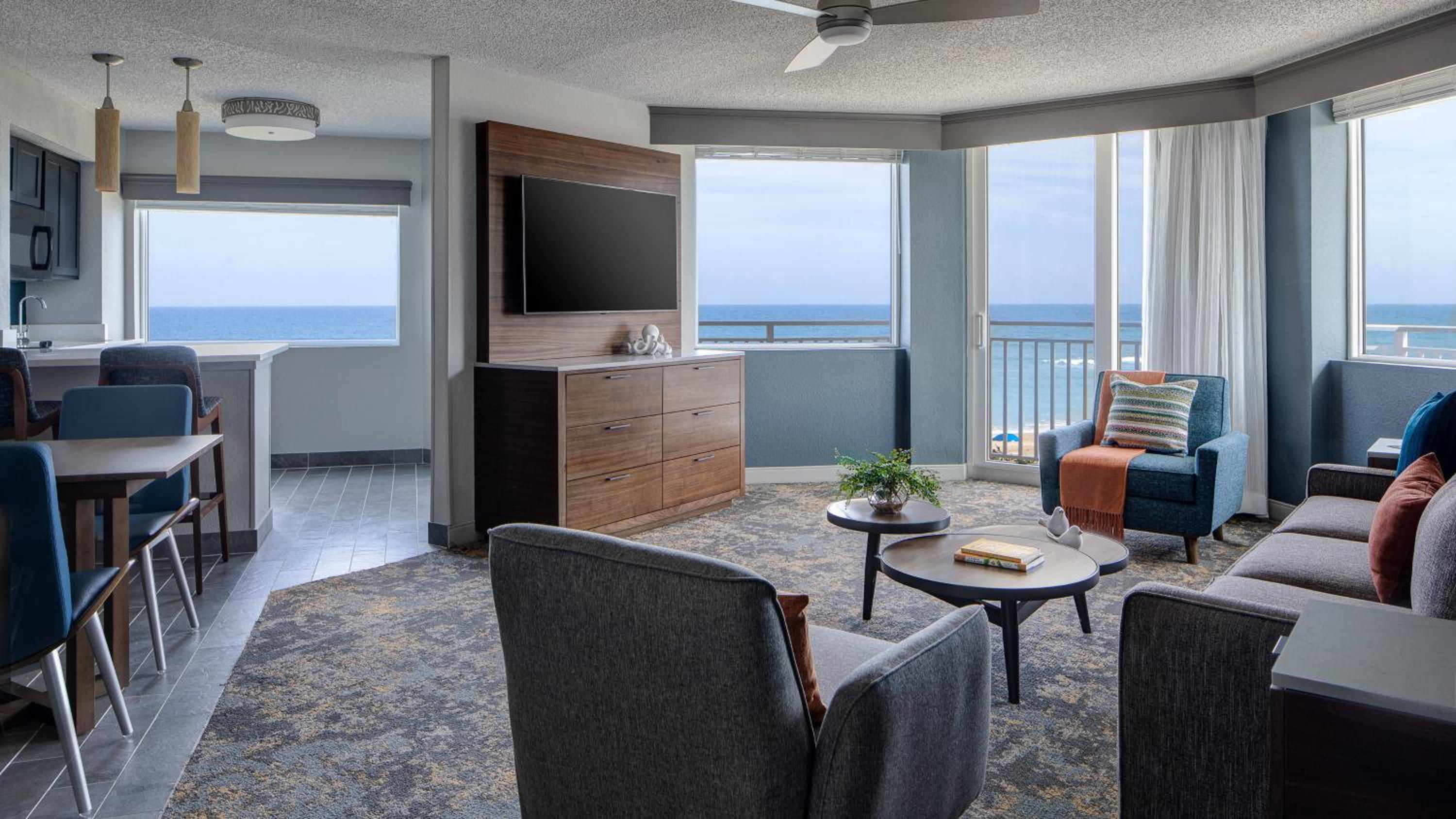 Deluxe One-Bedroom King Condominium with Oceanfront View, Balcony (Beach Villas)  - Photo 1