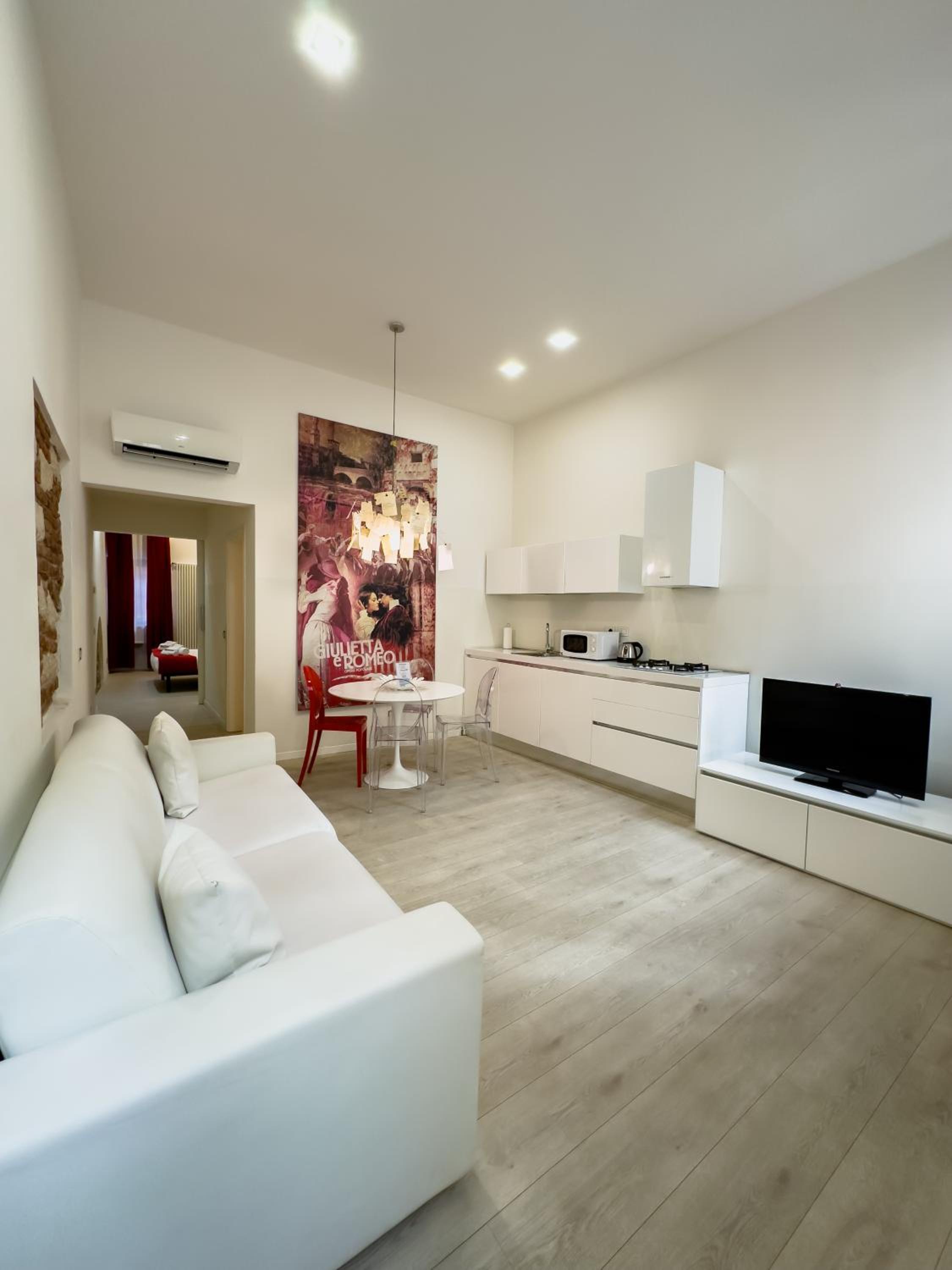 One-Bedroom Apartment - Juliet House - Via Dietro Pallone 10 - Photo 2