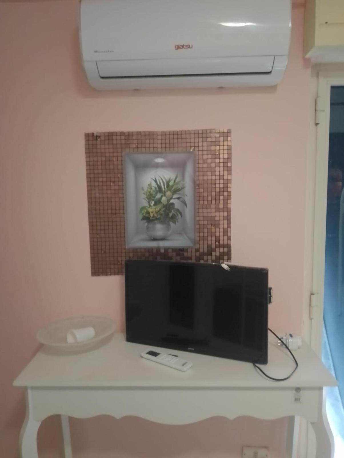 Family Room photo 1
