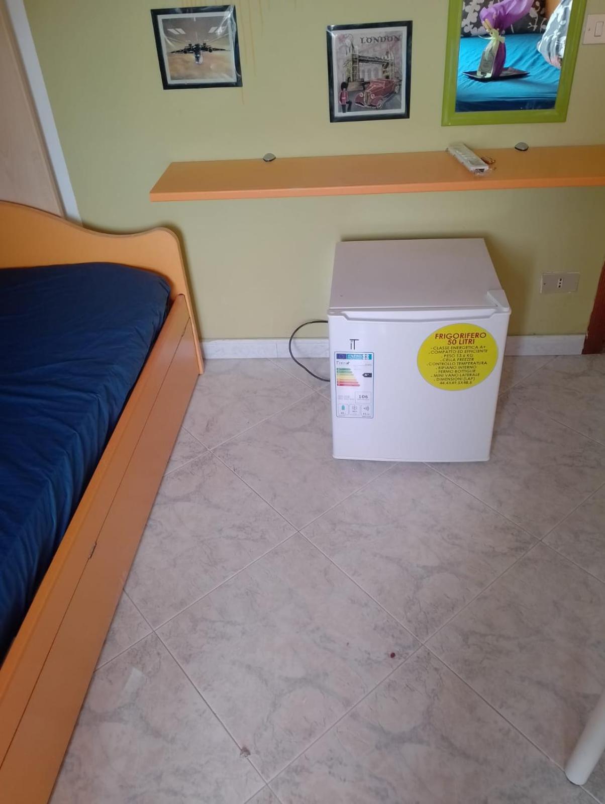 Small Single Room photo 1