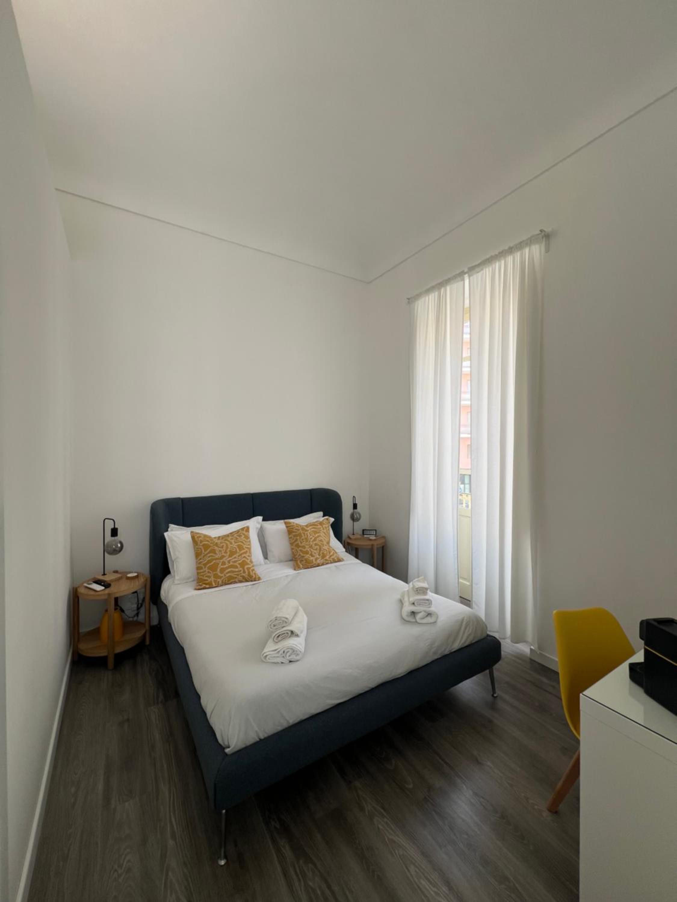 Deluxe Double Room with Balcony - Photo 28