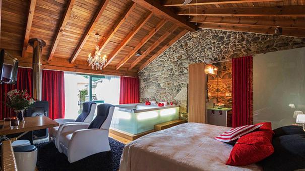Suite Deluxe con Bañera de Hidromasaje