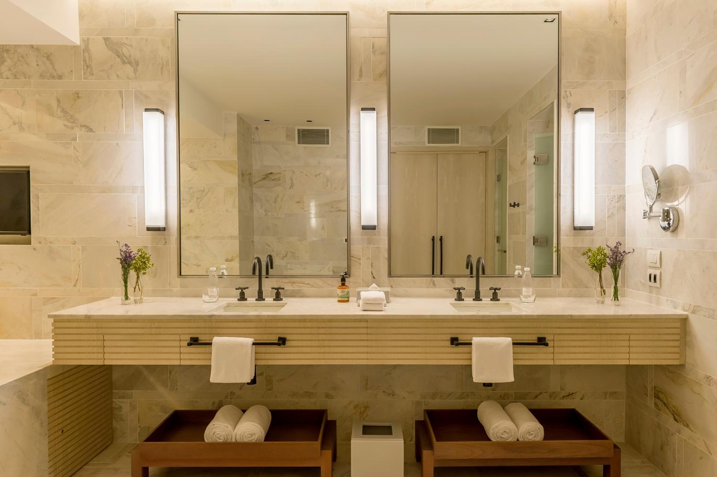 Penthouse Suite