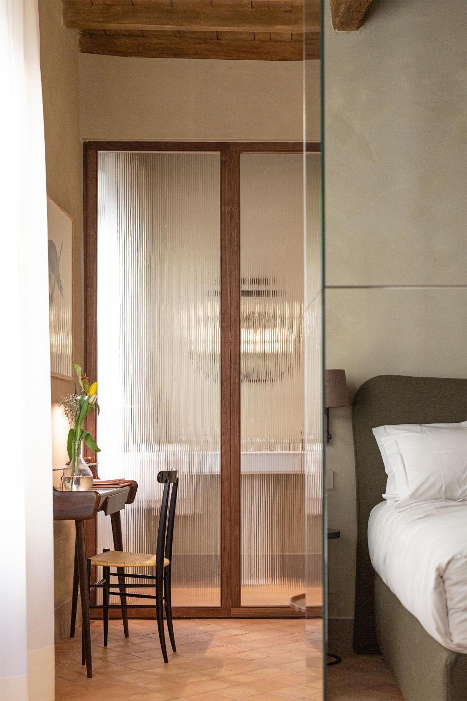 Suite with City View photo 3