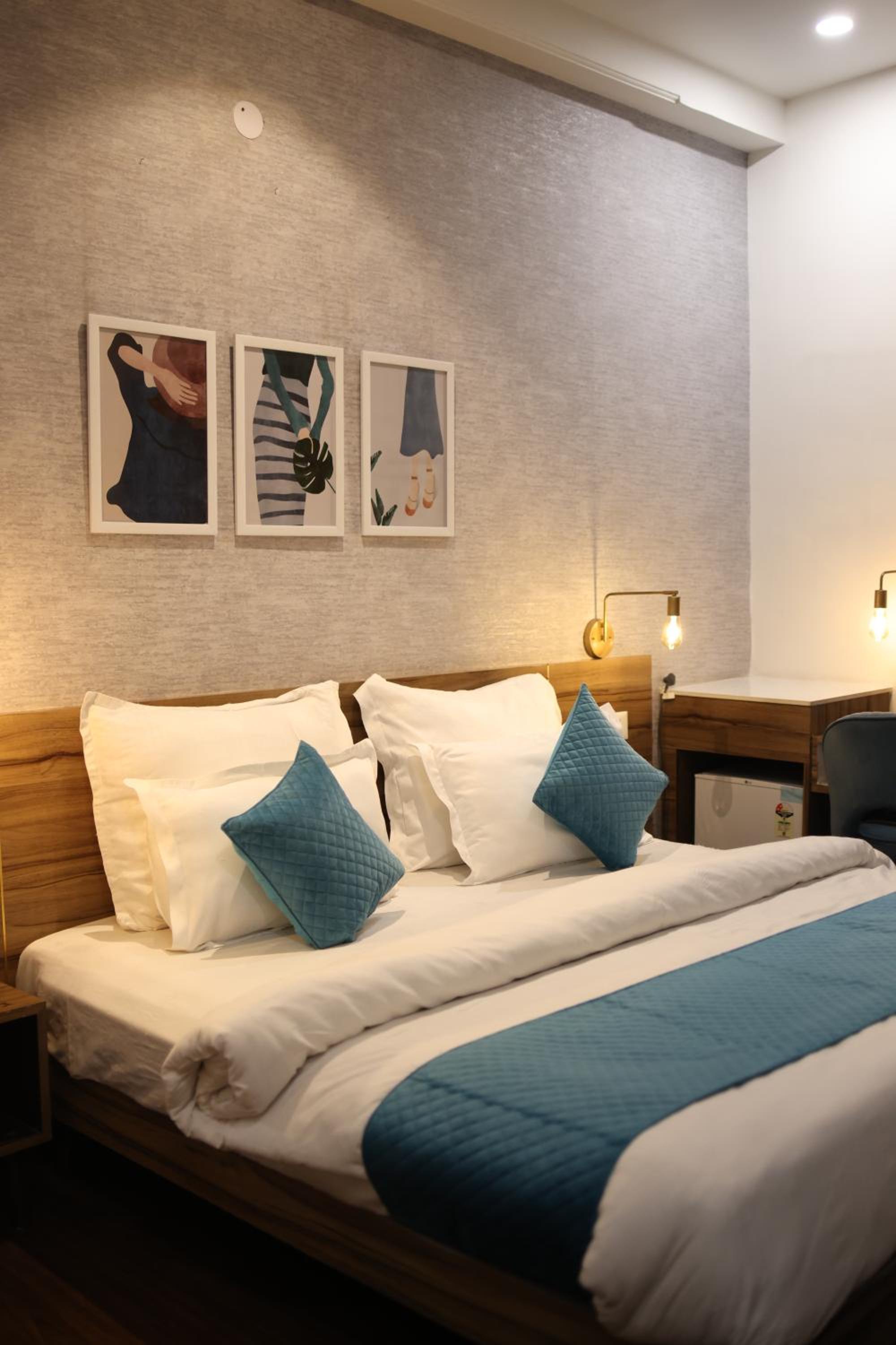 Deluxe Double Room - Photo 1