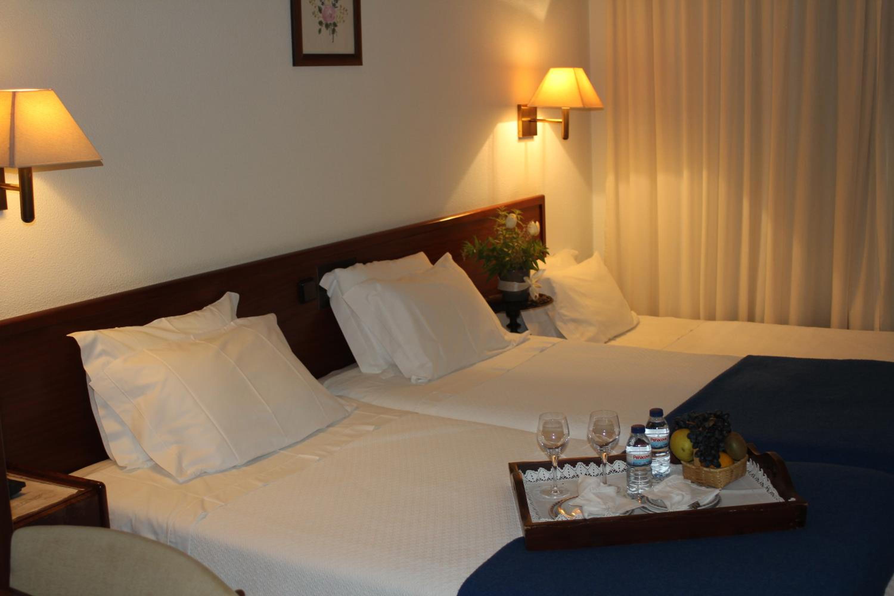 Double Room with Extra Bed - Photo 2