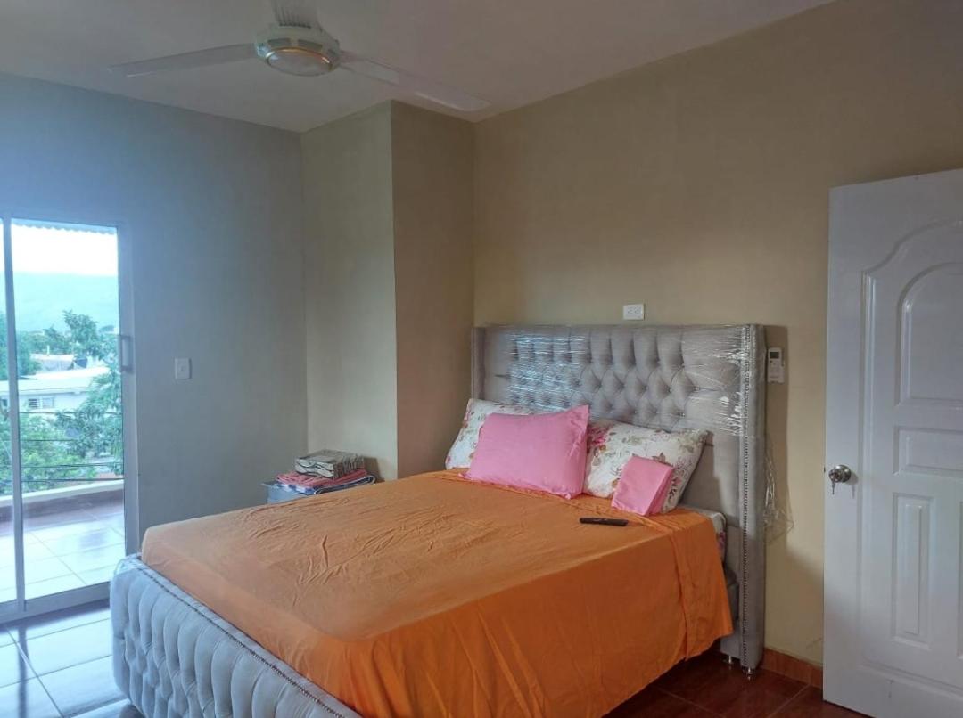 Three-Bedroom Apartment photo 2
