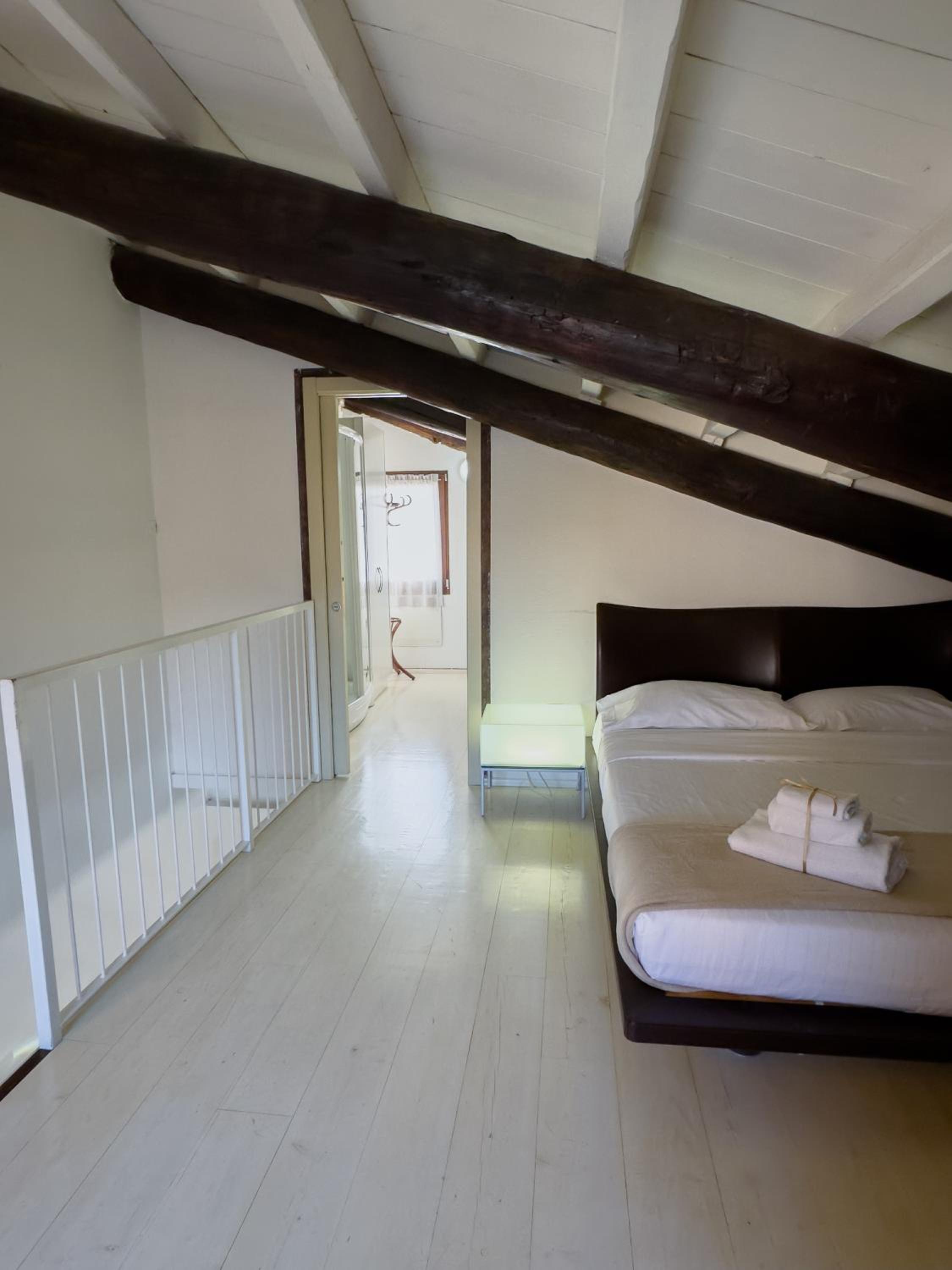 One-Bedroom Apartment - Split Level - Arena Deluxe - Piazetta Mura Gallieno 46 - Photo 4
