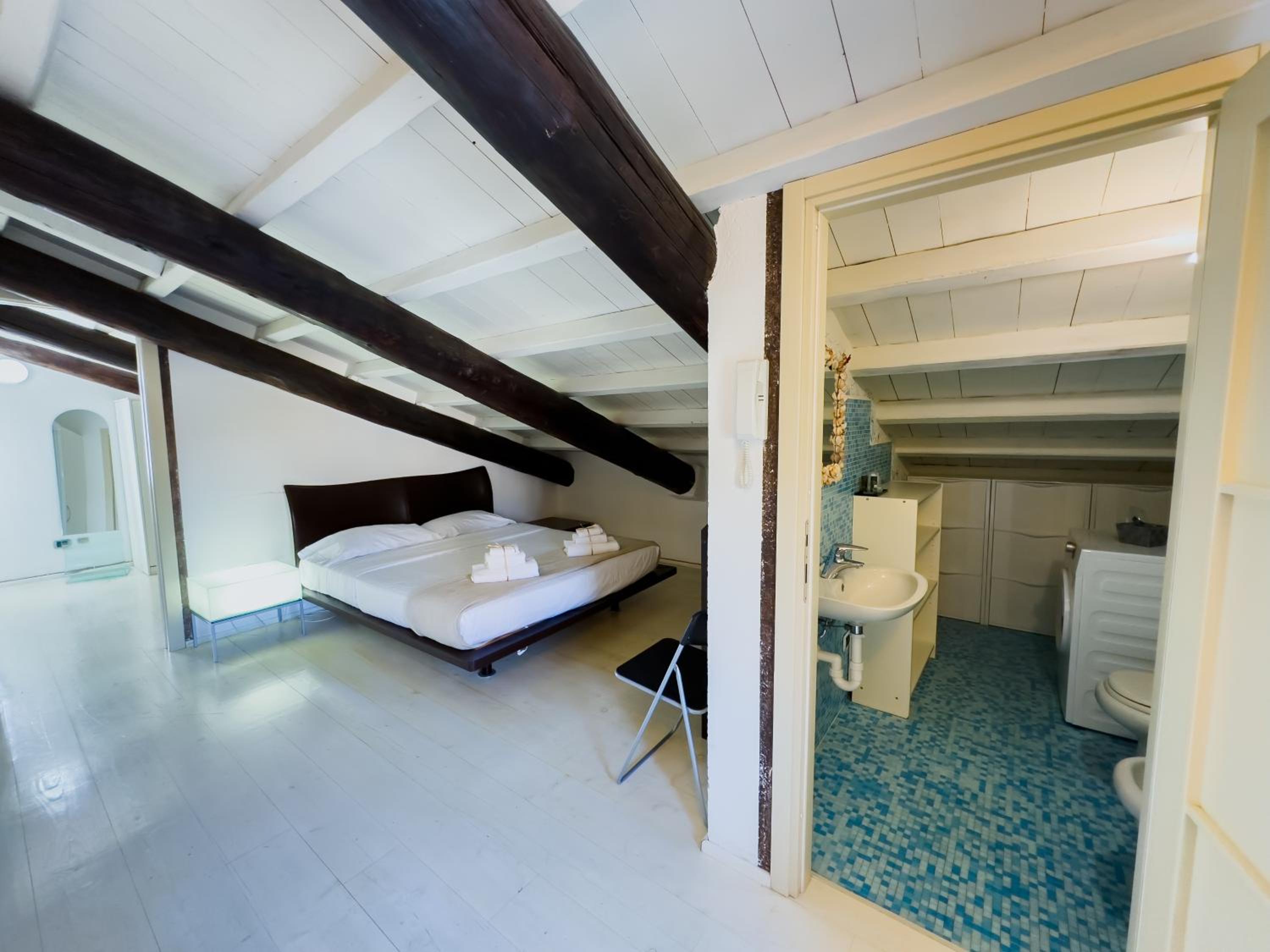 One-Bedroom Apartment - Split Level - Arena Deluxe - Piazetta Mura Gallieno 46 - Photo 6