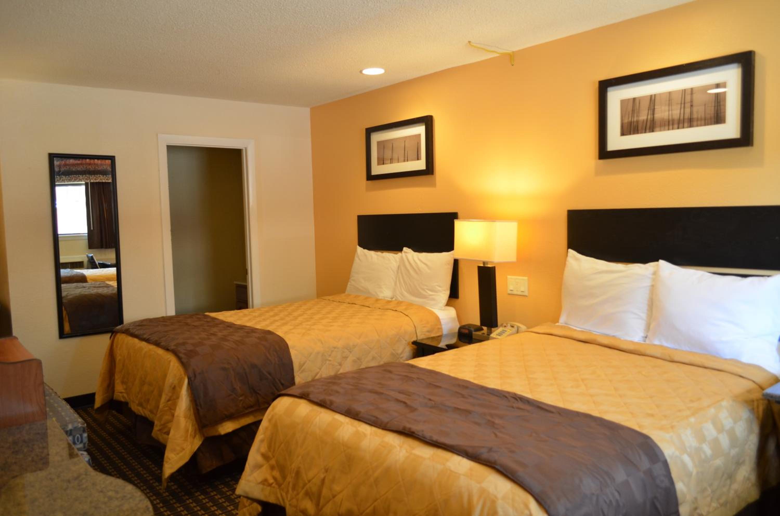 Double Room with Two Double Beds - Non-Smoking - Photo 1