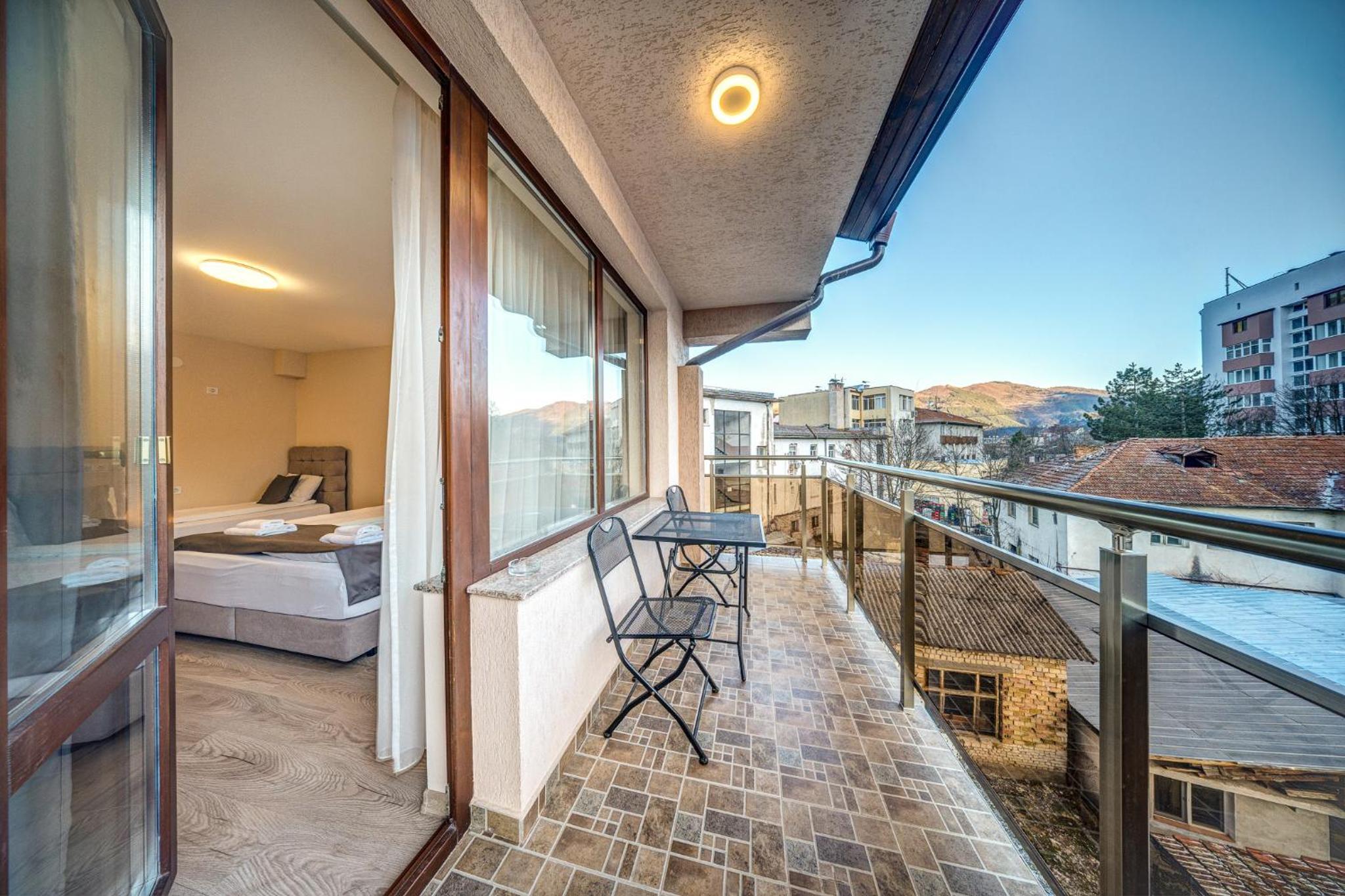Double Room with Balcony (2 Adults + 1 Child) photo 3
