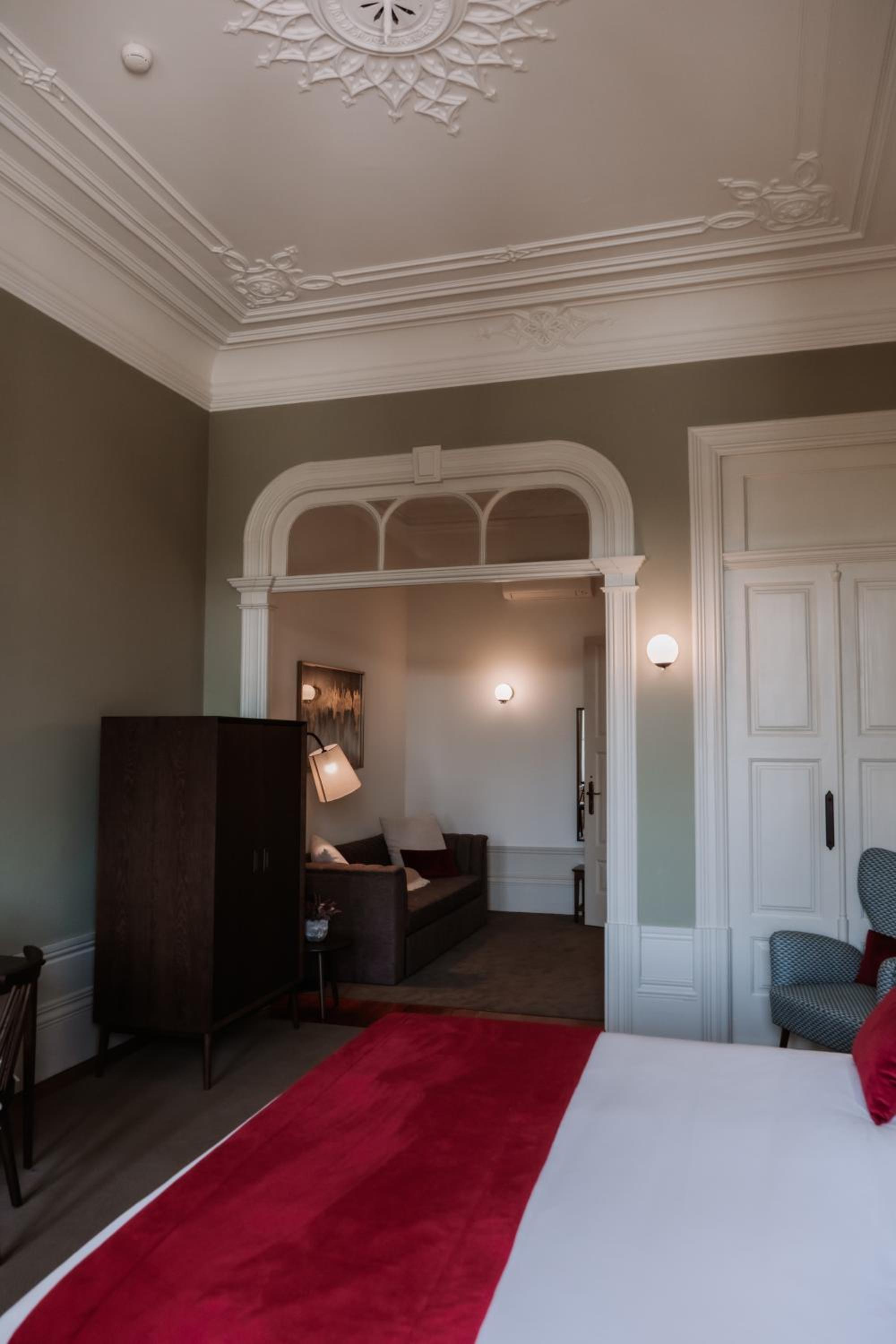 Master Suite with Garden View