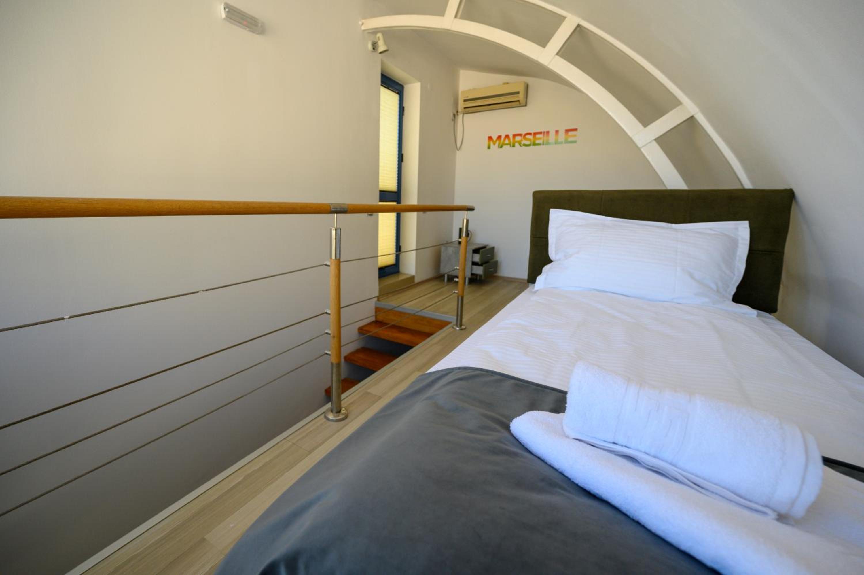 Deluxe Twin Room photo 3