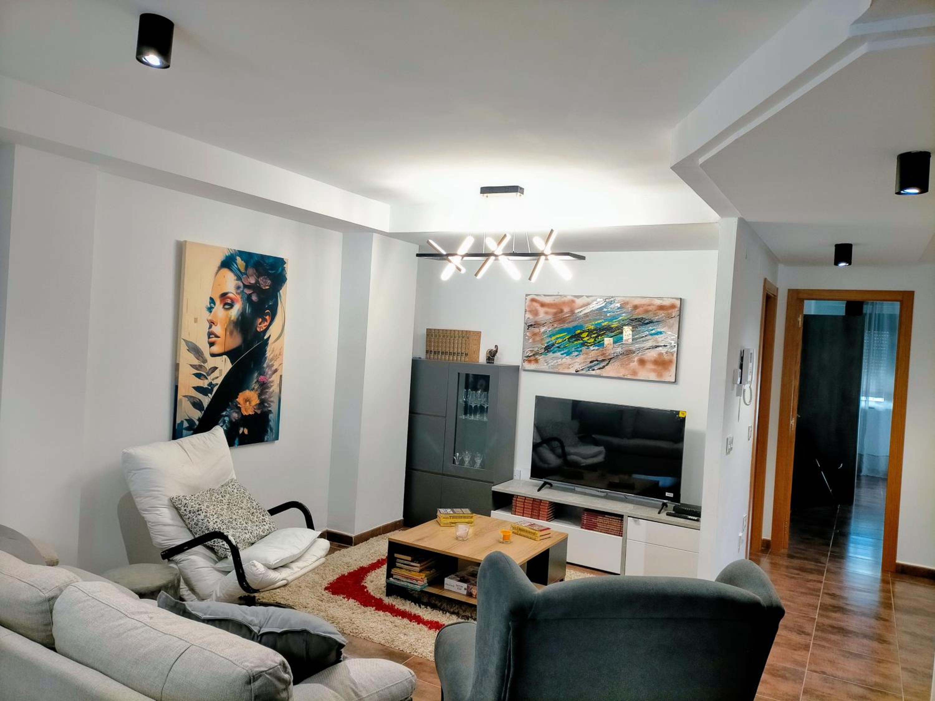 Three-Bedroom Apartment photo 2