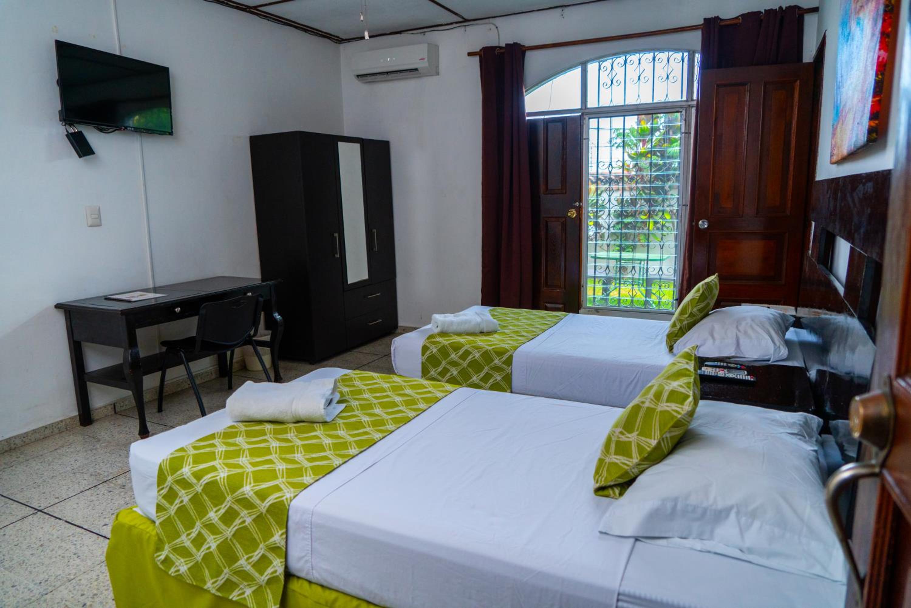 Deluxe King Room photo 1