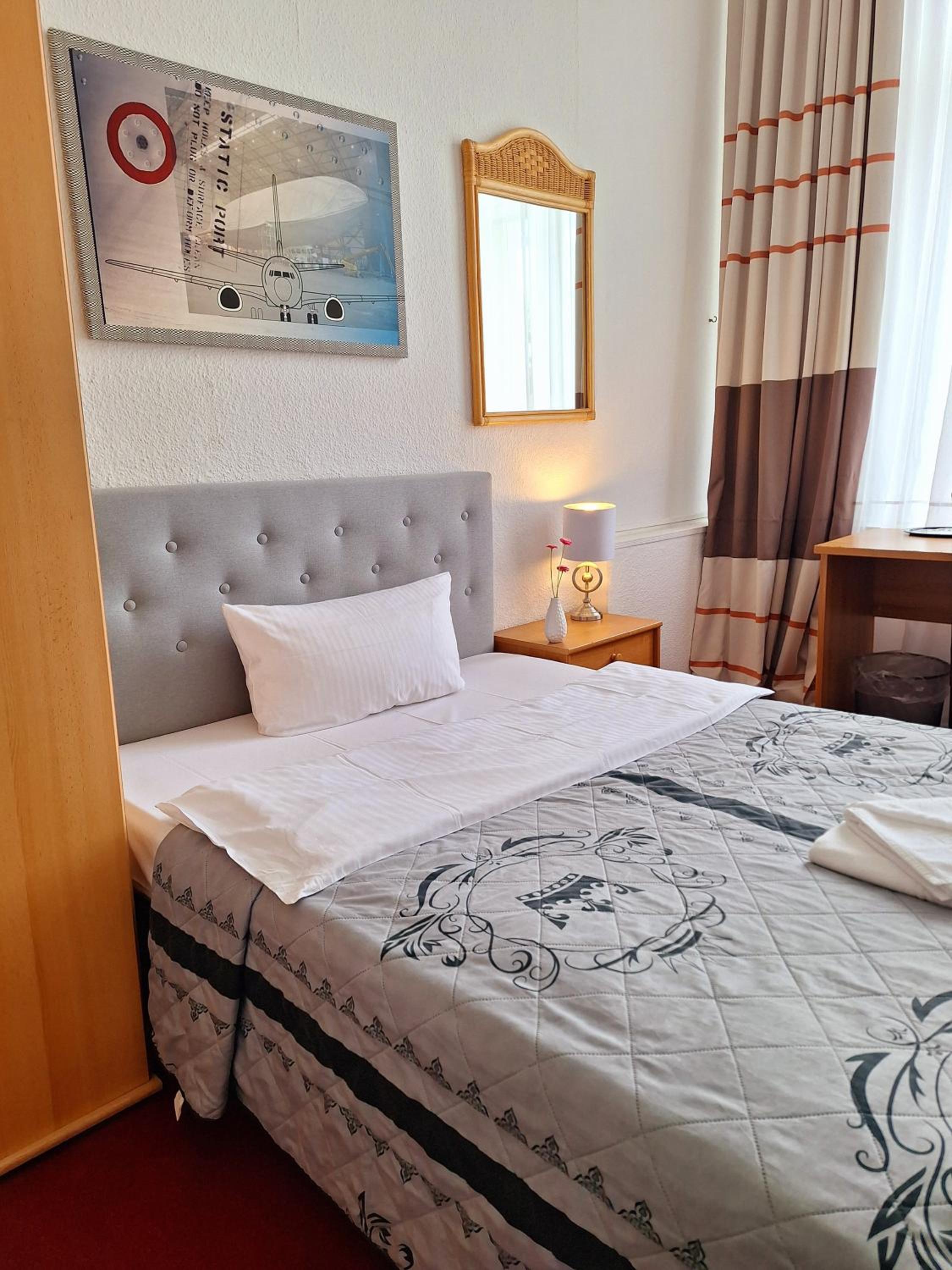 Single Room photo 1