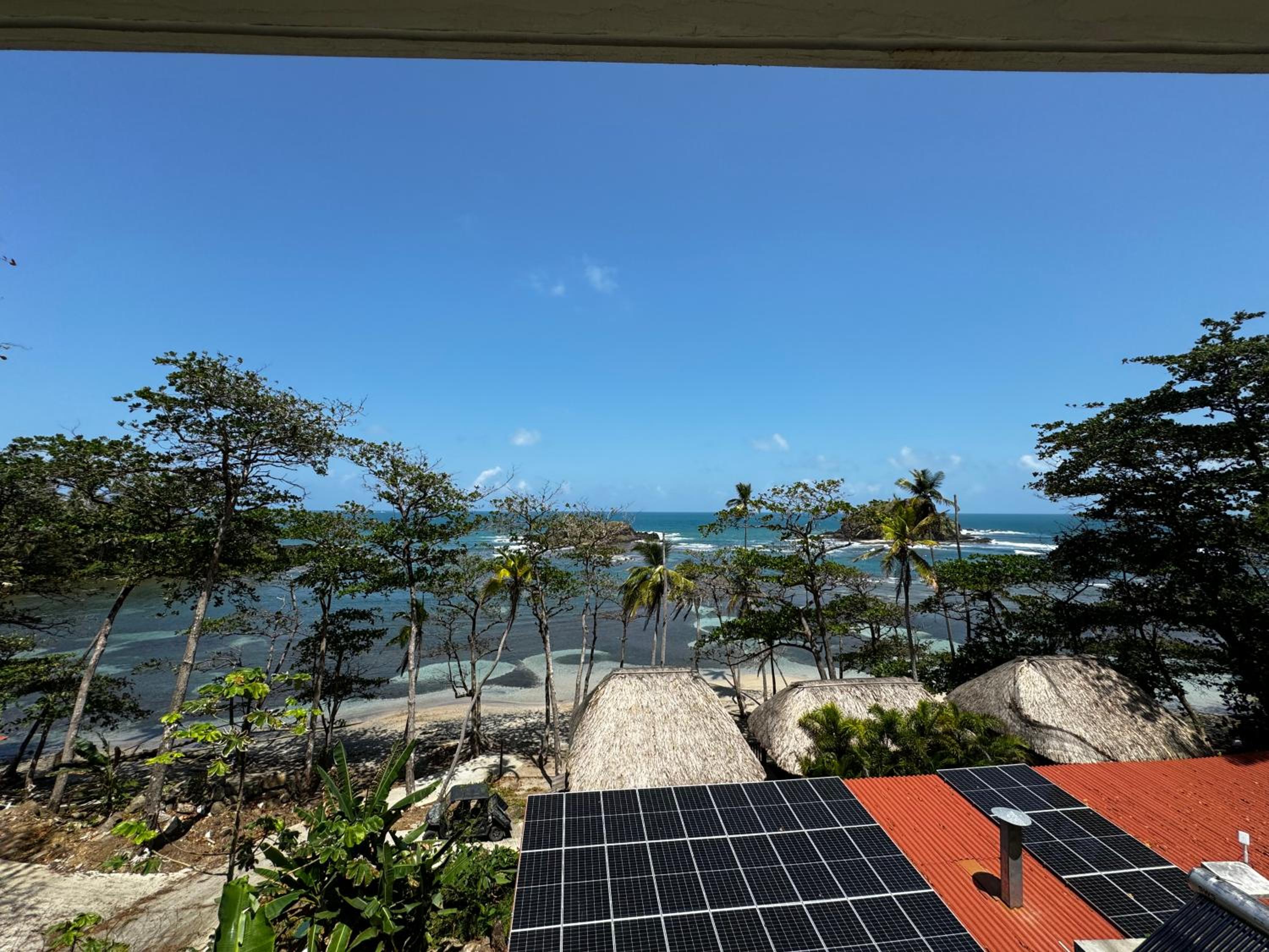 Deluxe Double Room with Balcony and Sea View