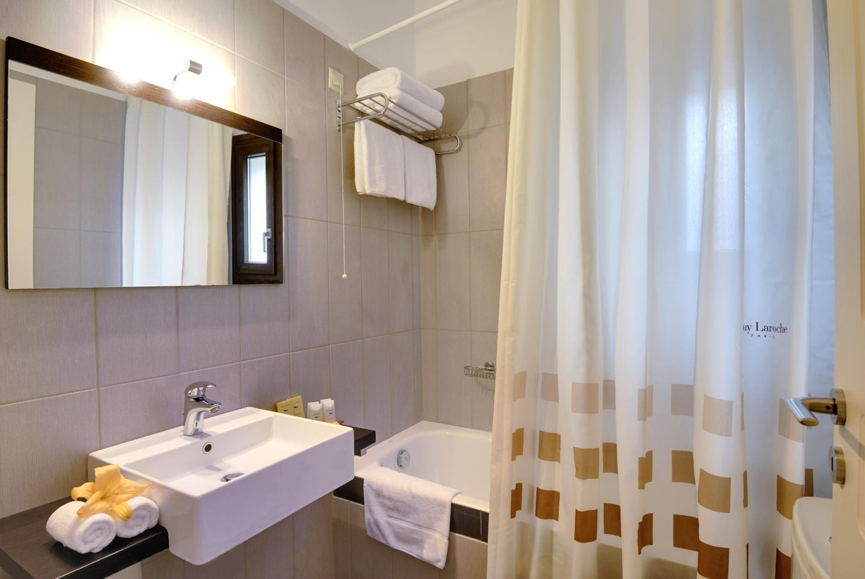 Standard Apartment (2 Adults) photo 2