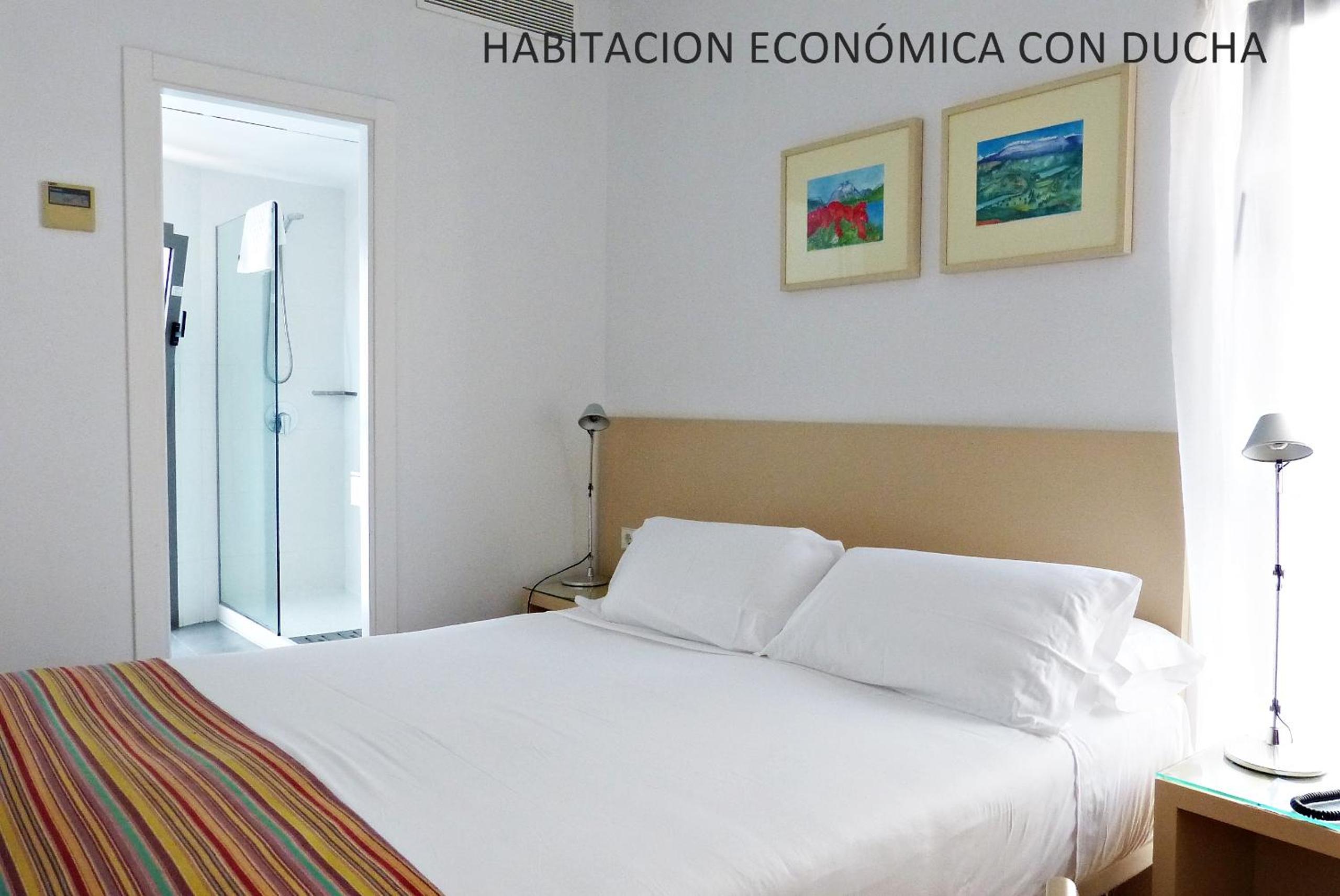 Economy Double or Twin Room - Photo 1
