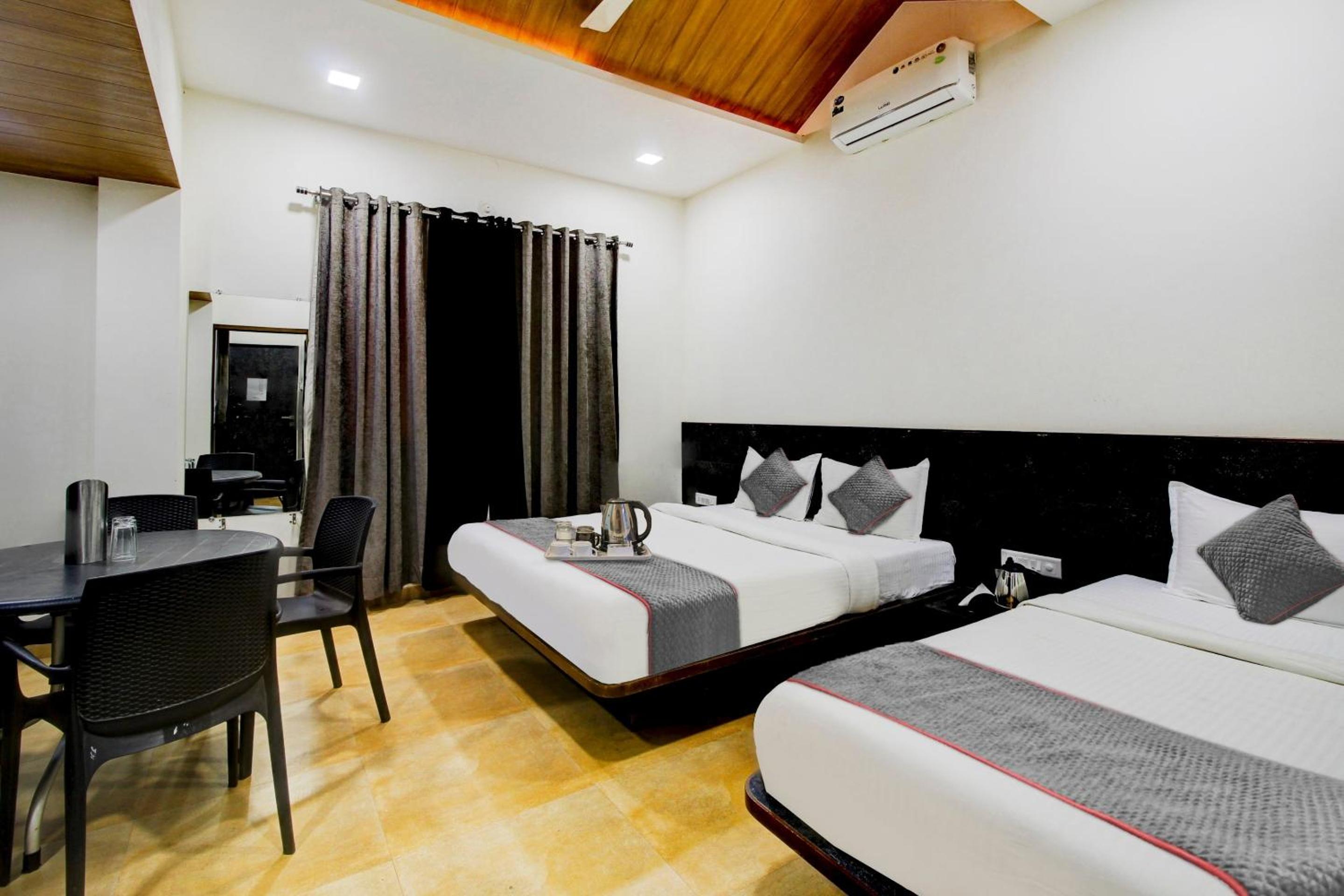 Deluxe Triple Room - Photo 1