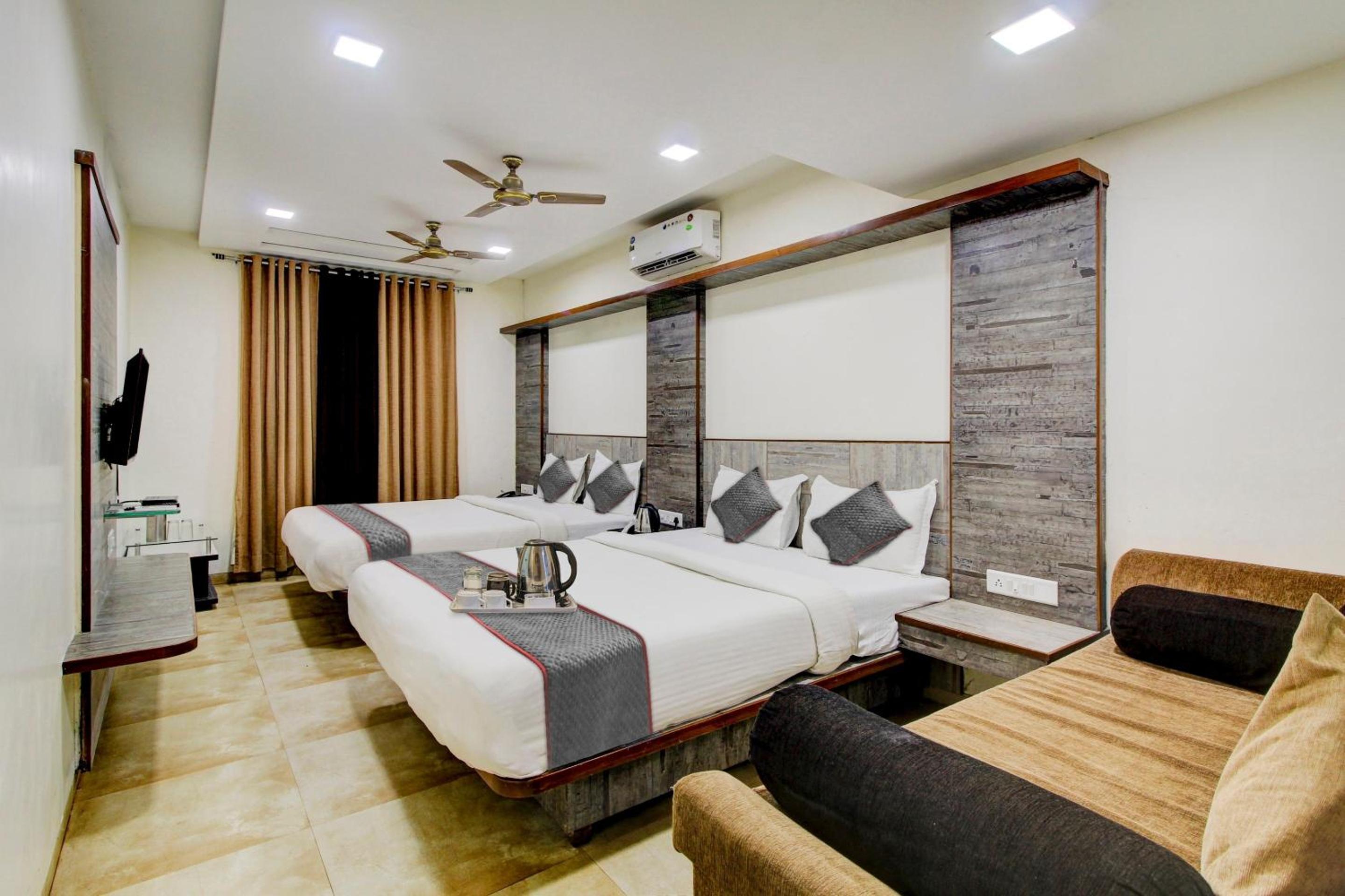 Deluxe Triple Room - Photo 8
