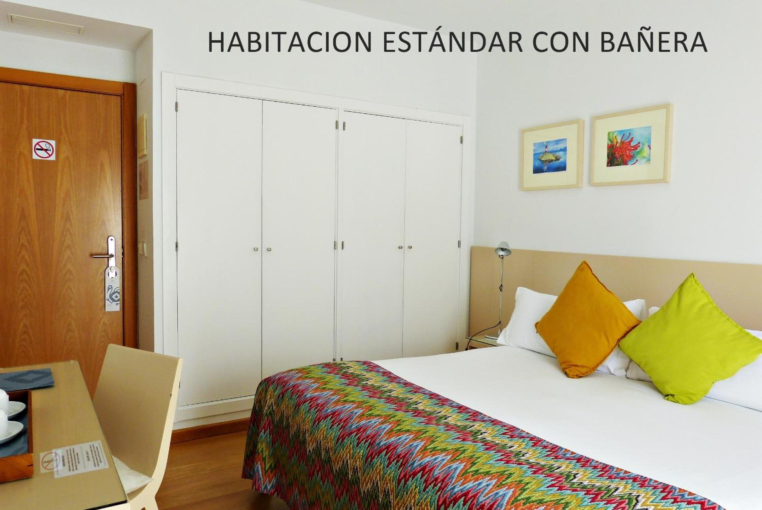 Standard Double or Twin Room - Photo 7