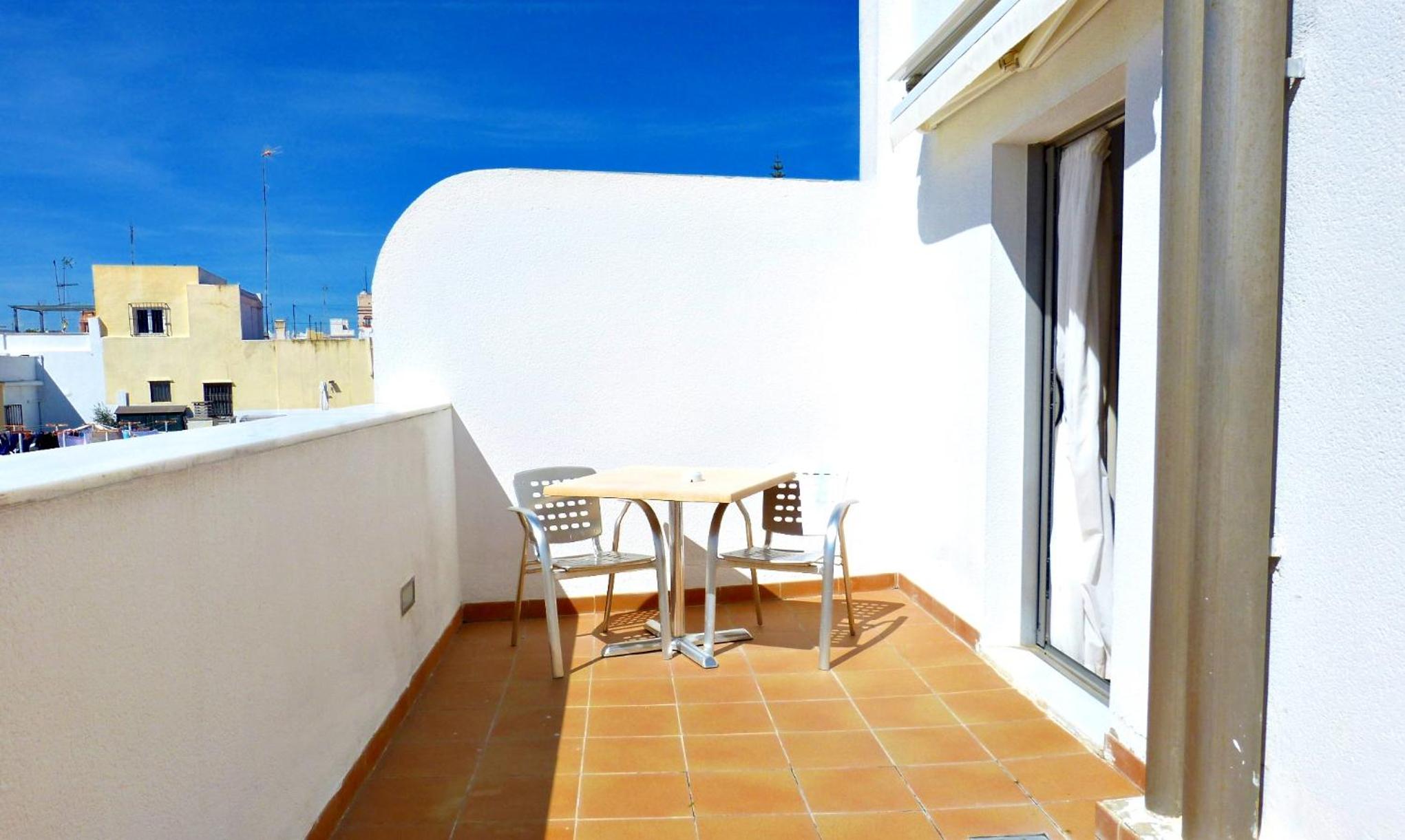 Small Penthouse - Photo 10