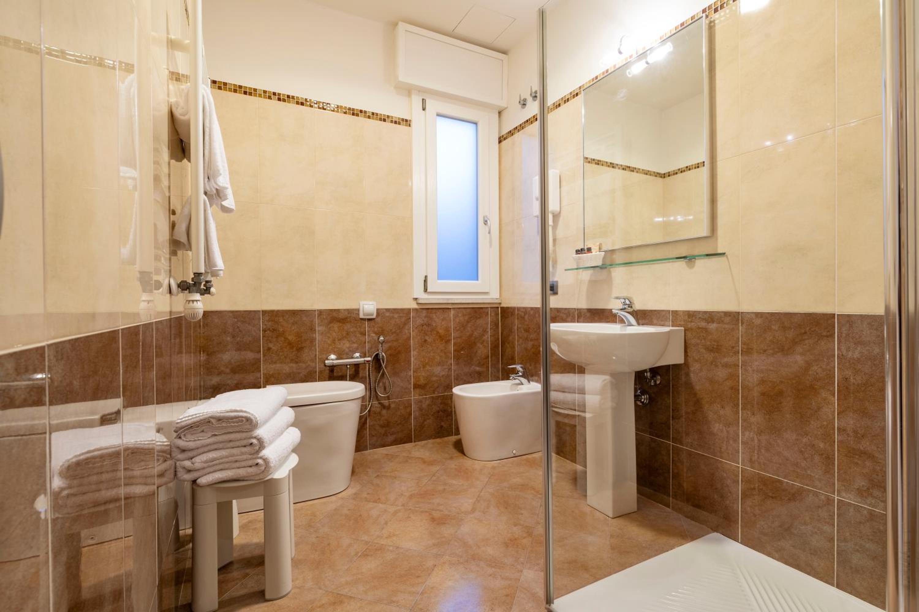 Triple Room - Photo 5