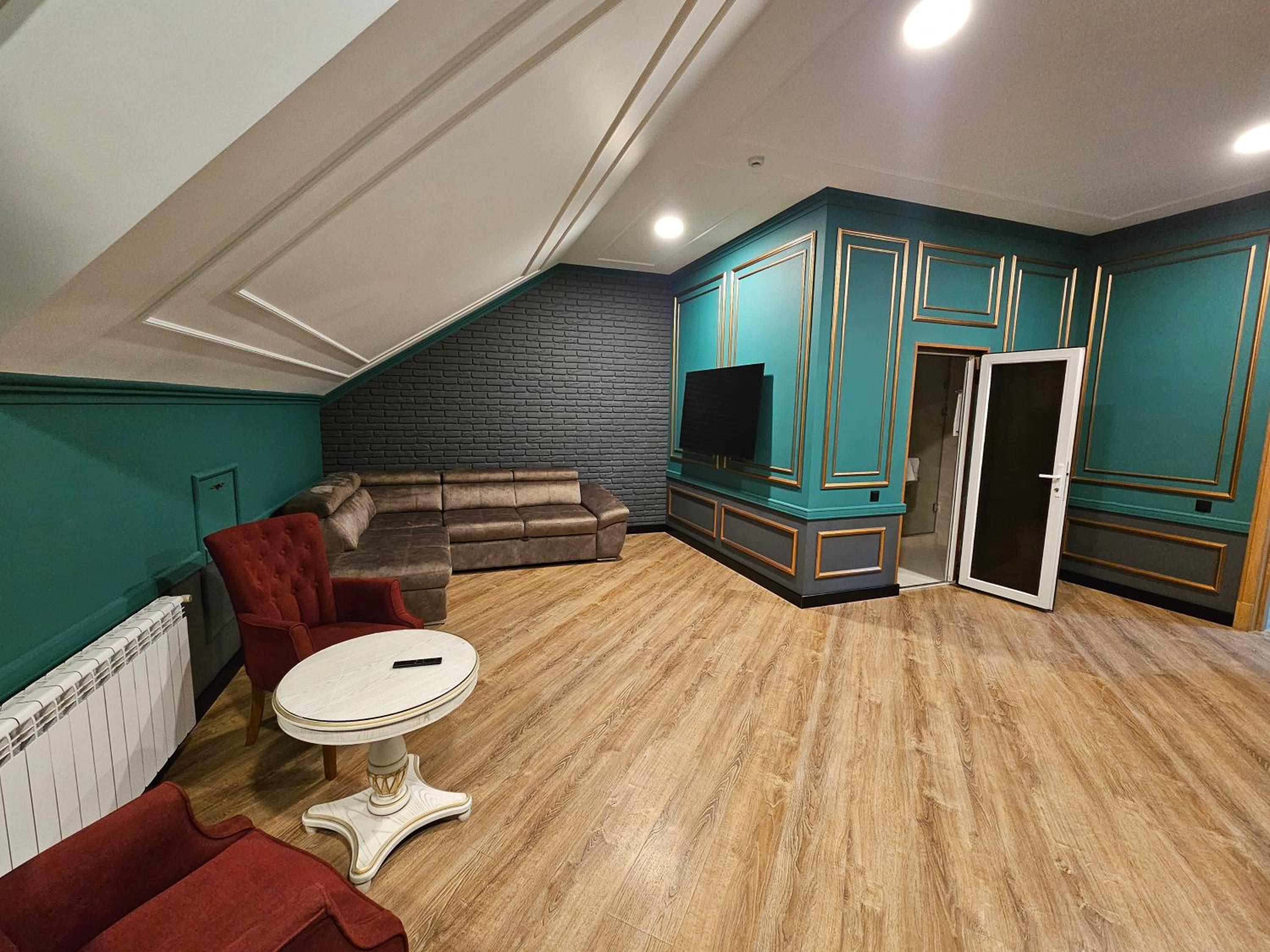 Executive Suite photo 1