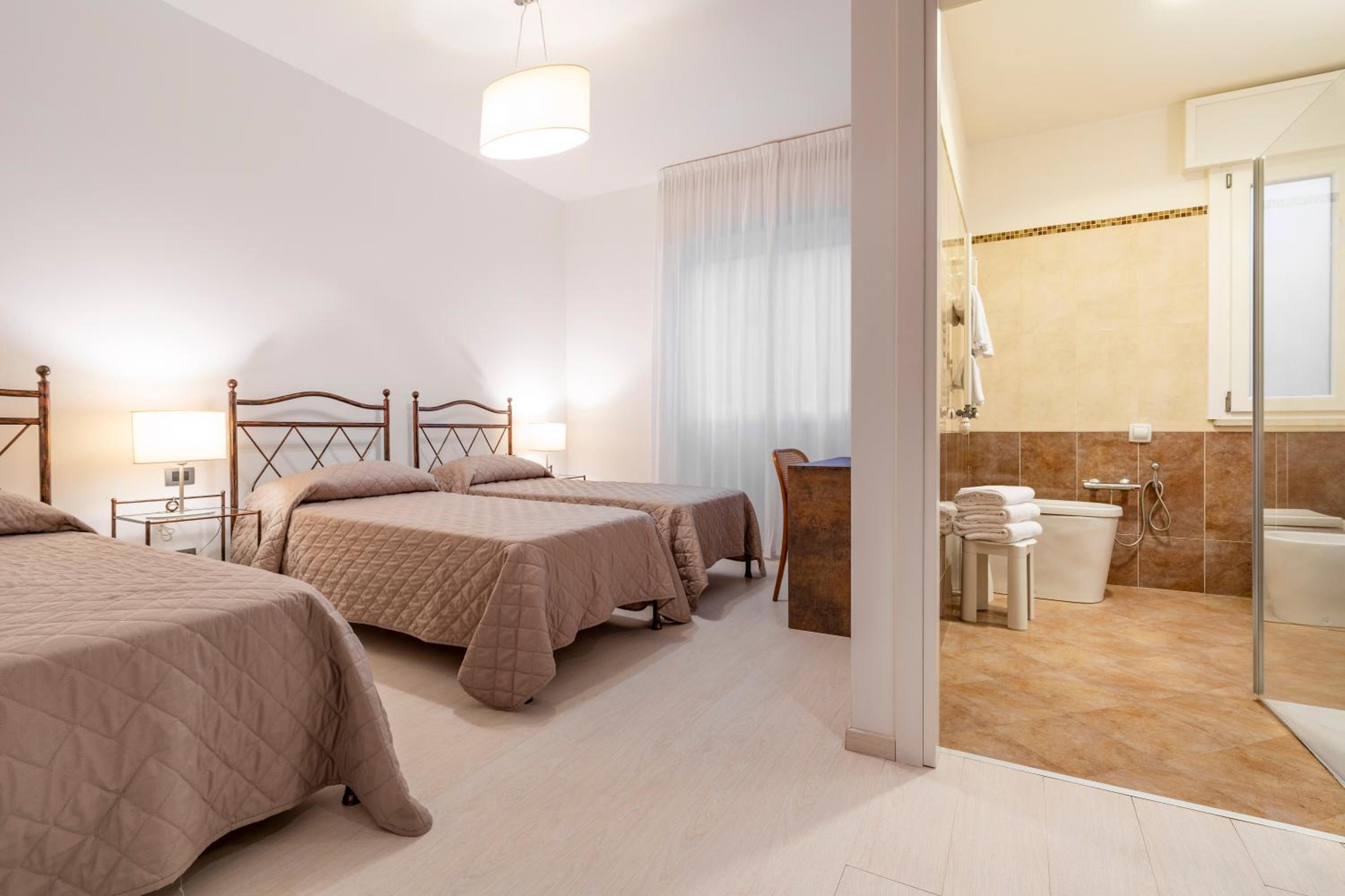 Triple Room - Photo 1