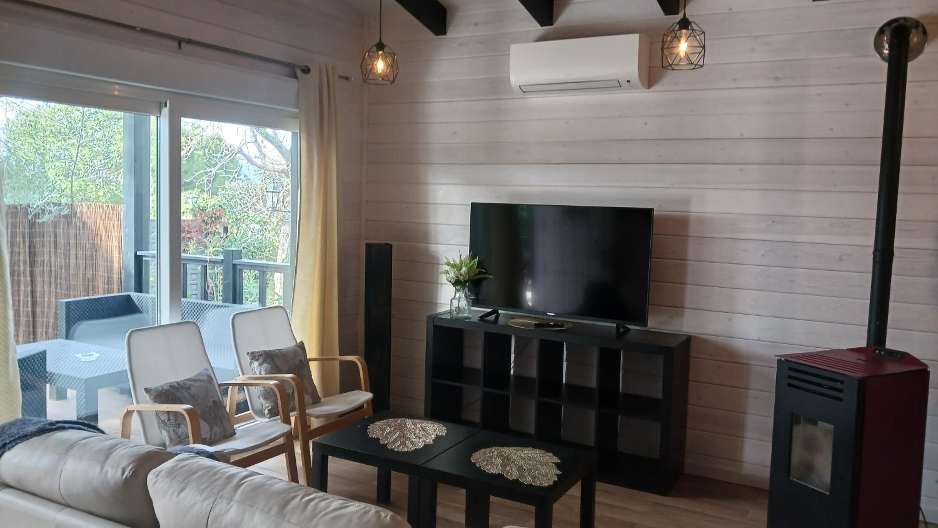 Two-Bedroom House photo 3