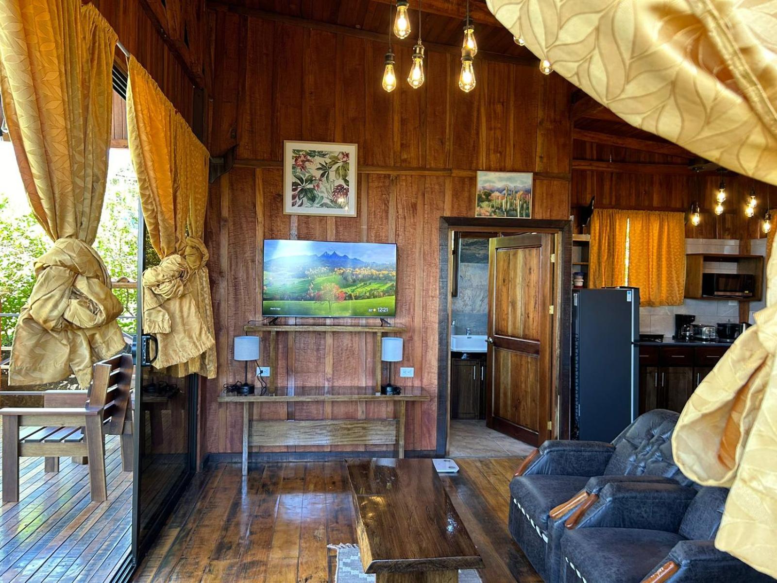 Villa photo 3
