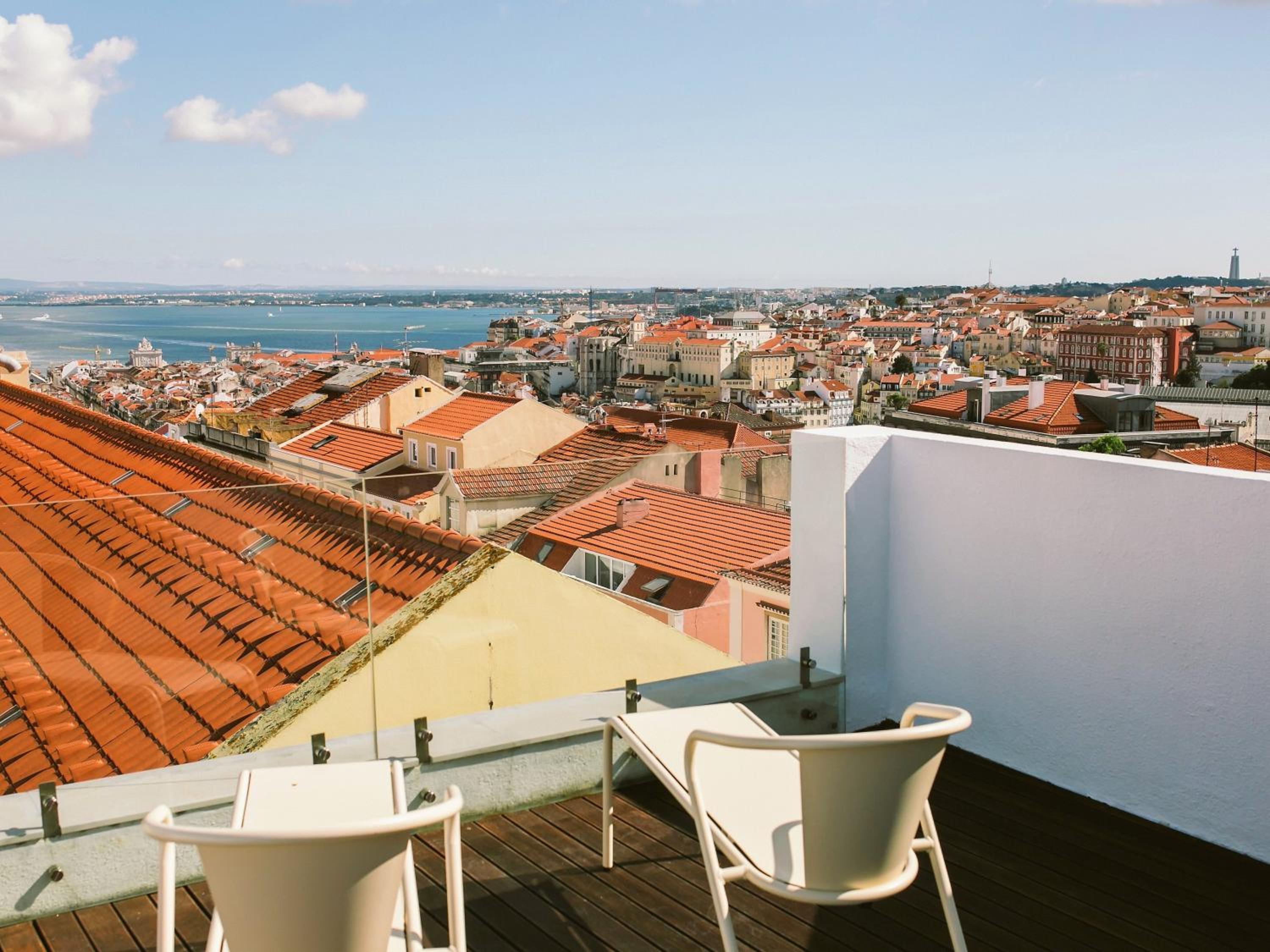 Signature Suite with Terrace and River View photo 2