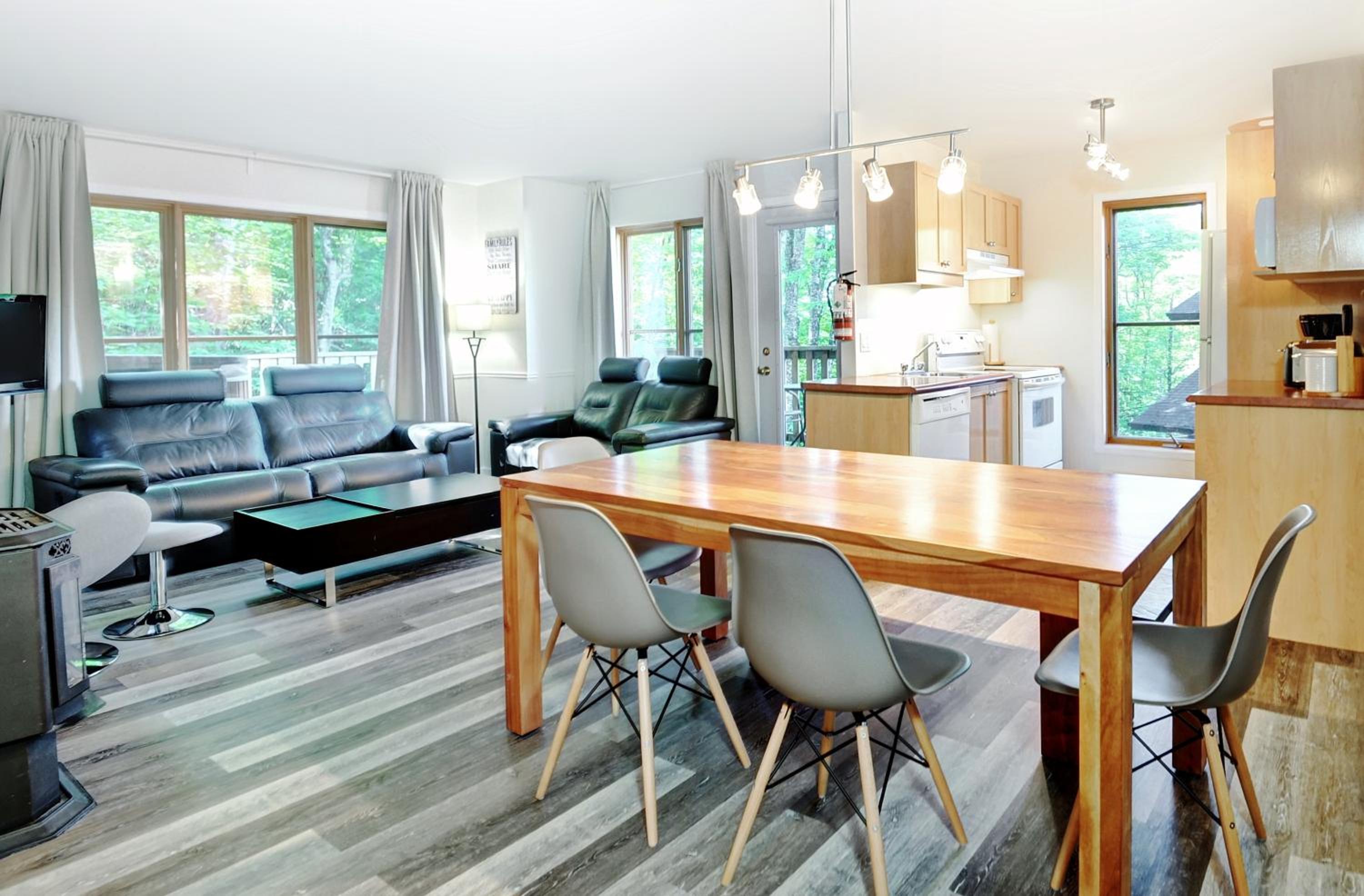 Three-Bedroom Chalet photo 1