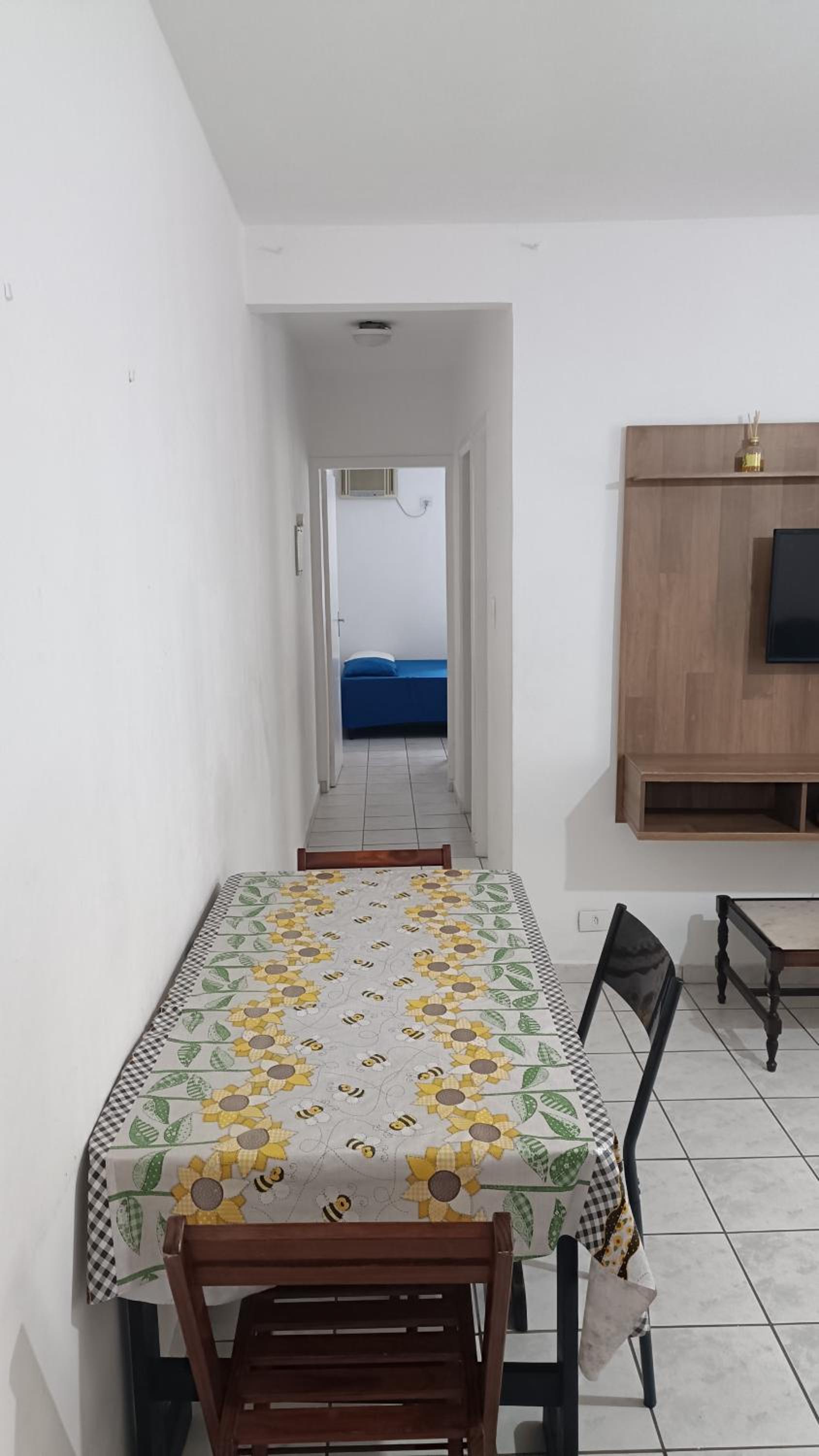 One-Bedroom Apartment - Photo 8