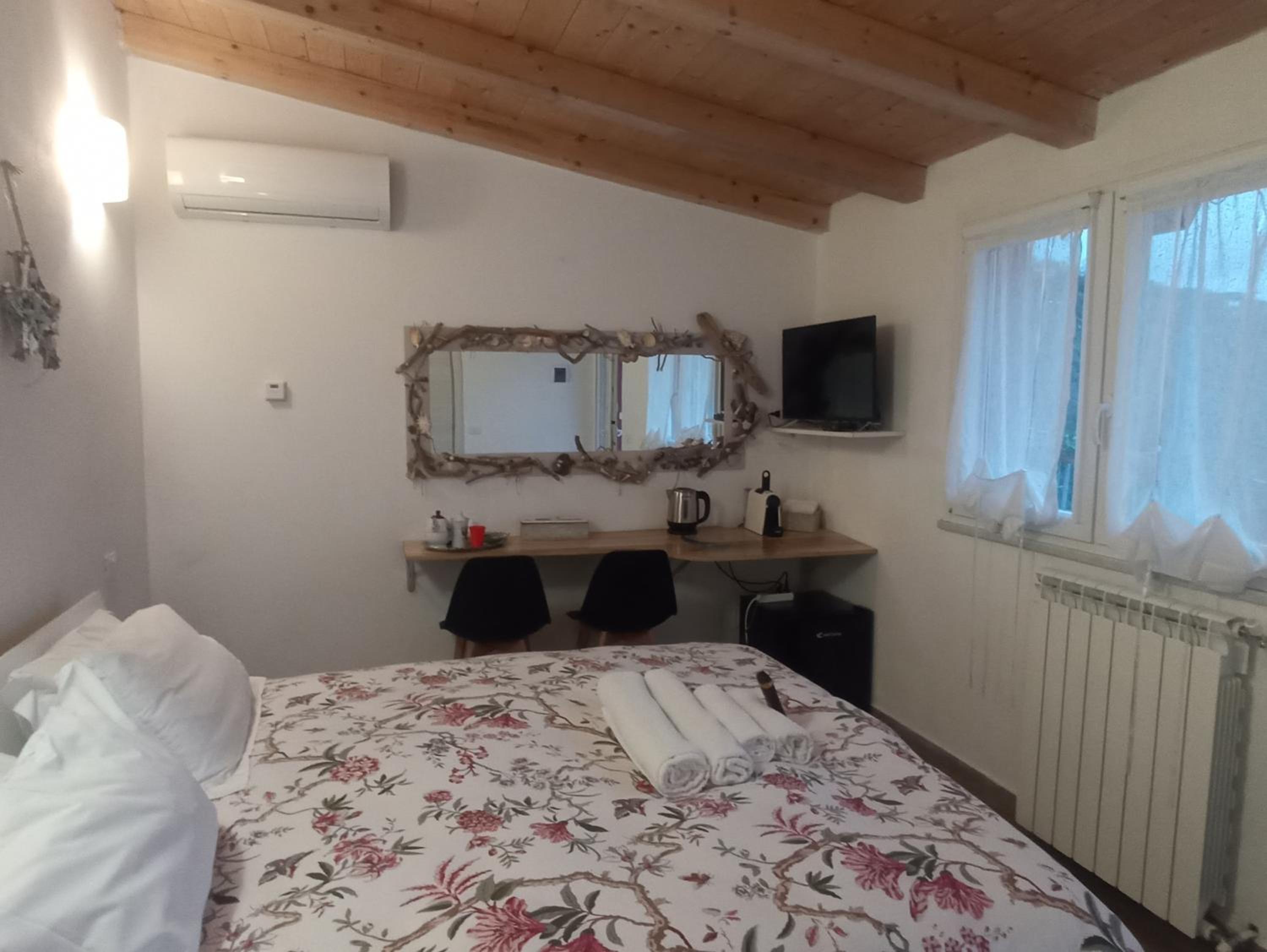 Double Room with Private Bathroom photo 1