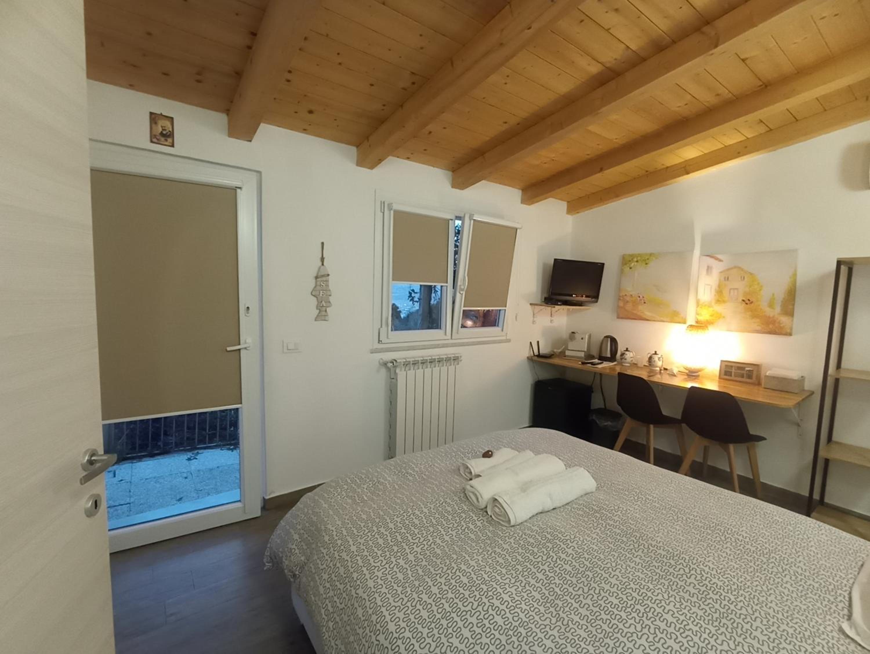 Double Room with Private Bathroom photo 1