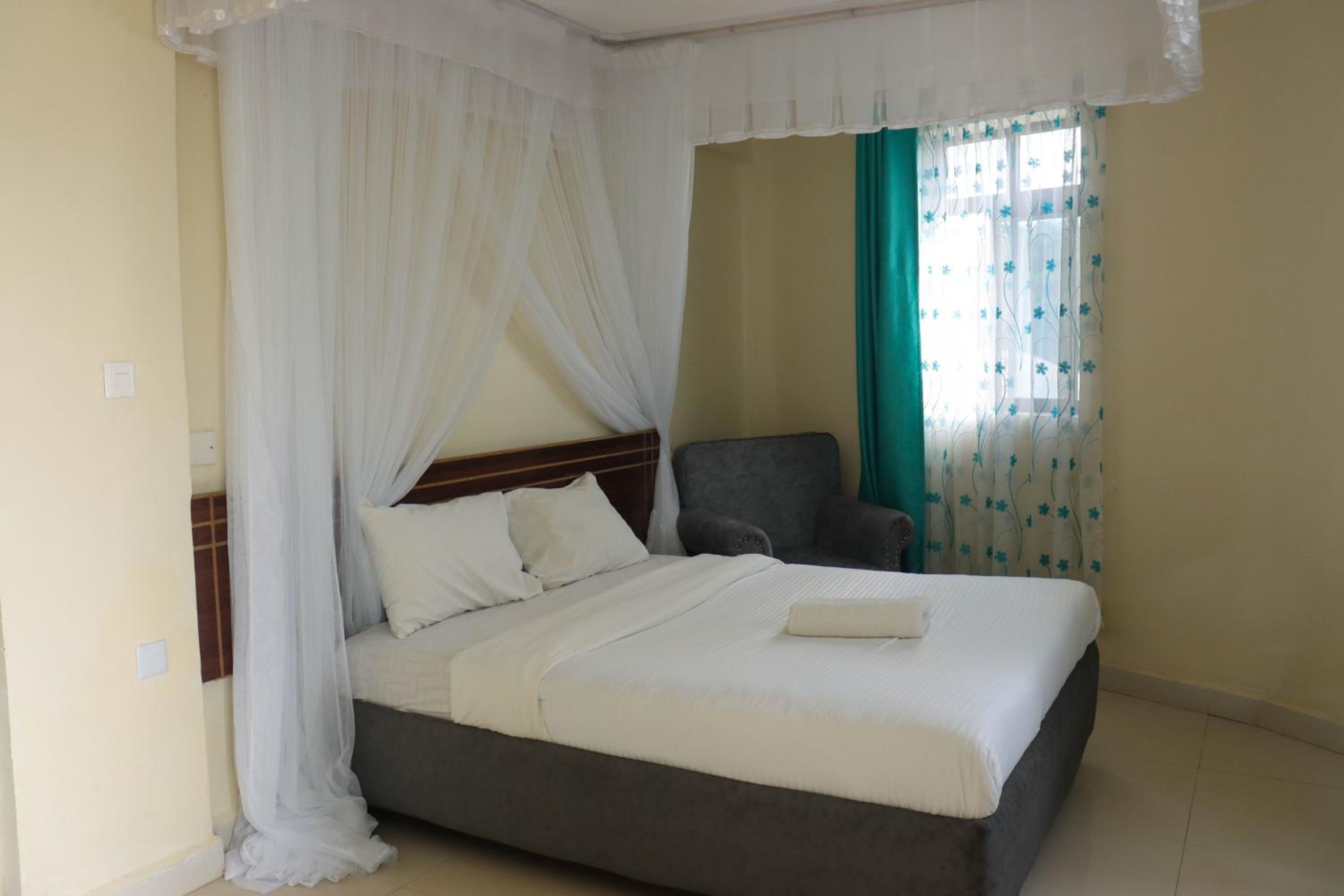 Deluxe Double Room with Balcony photo 1