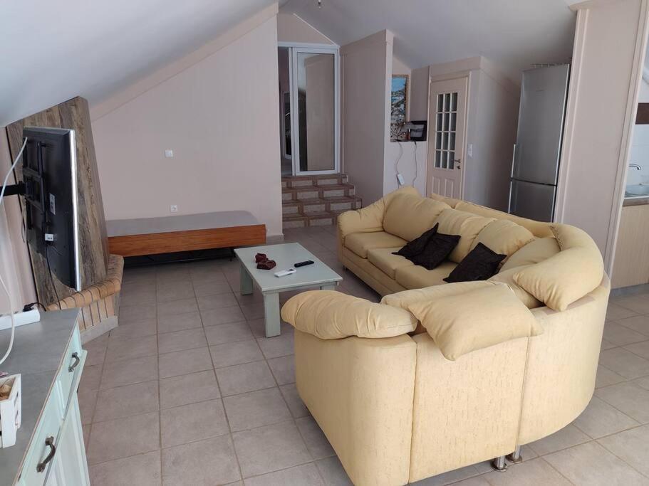 One-Bedroom House photo 3