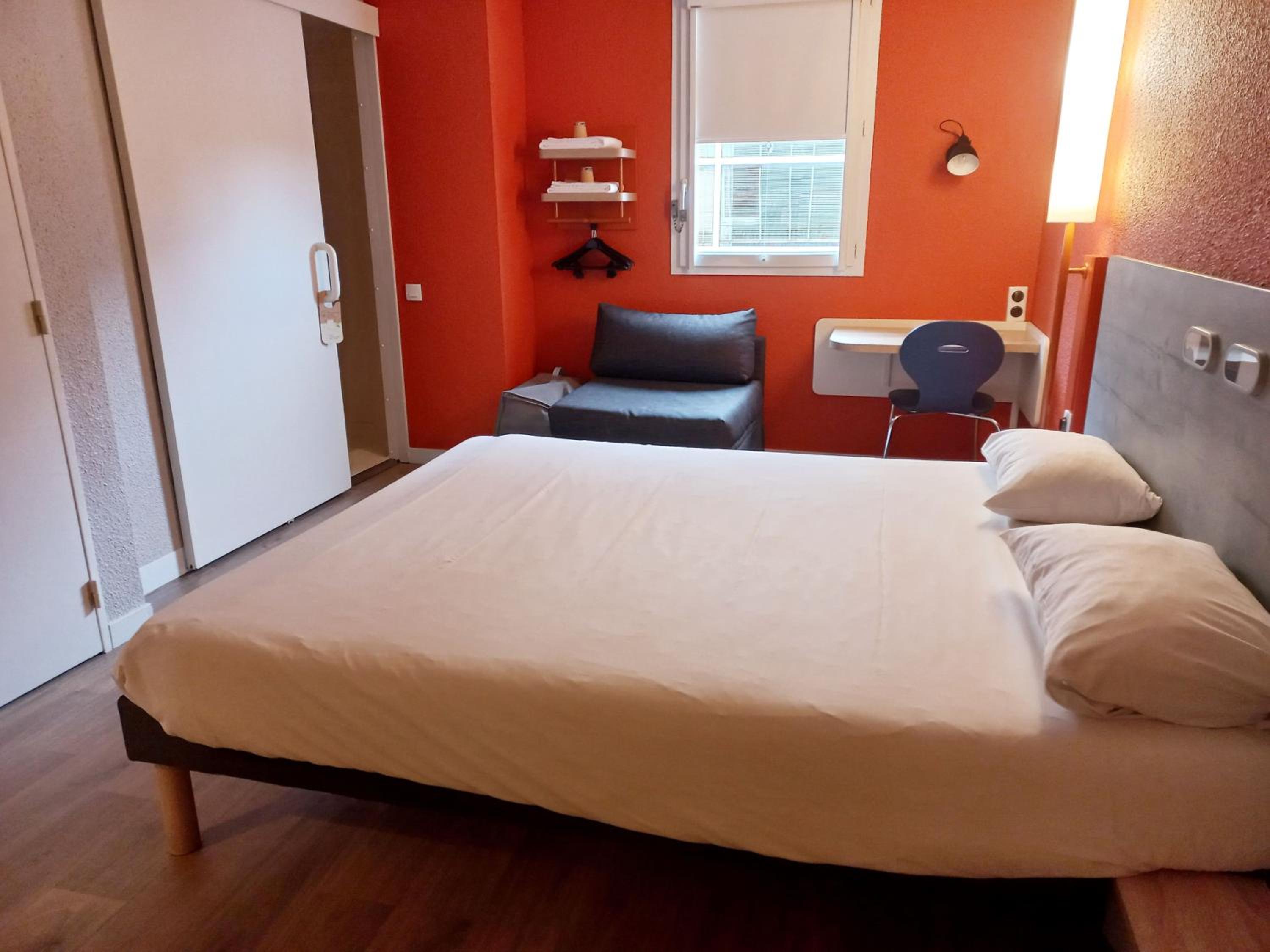 Double Room - Photo 3
